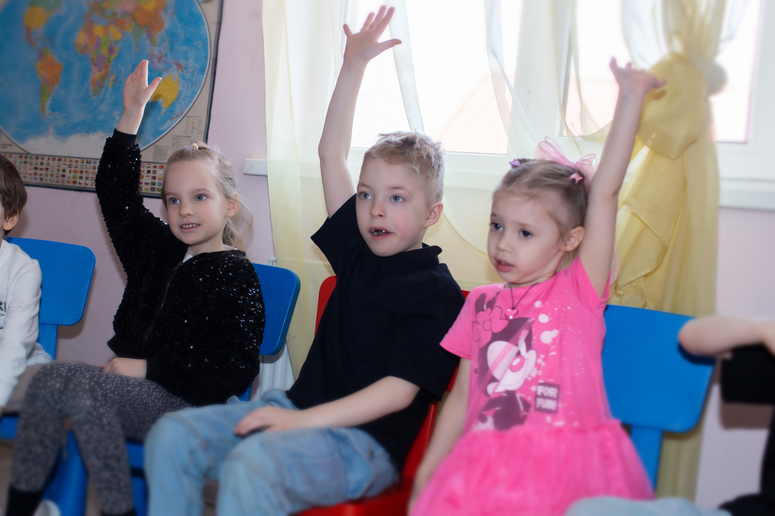 Выпускной фотоальбом 2025. Семейный фотограф в Санкт-Петербурге