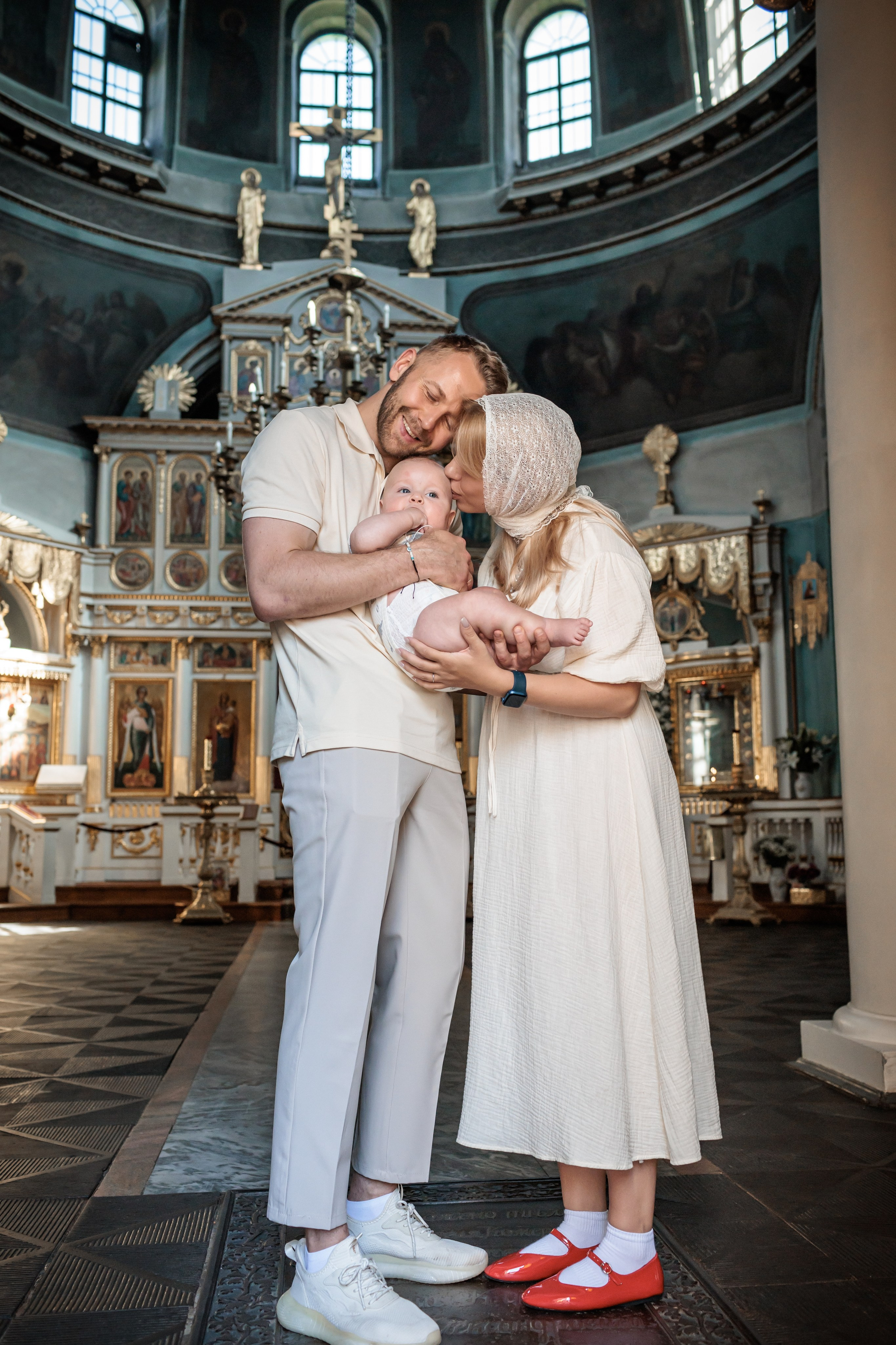 Крещение в Храме Успения Пресвятой Богородицы в Косино. Профессиональный фотограф в Москве и Мо Мария Шантарёва