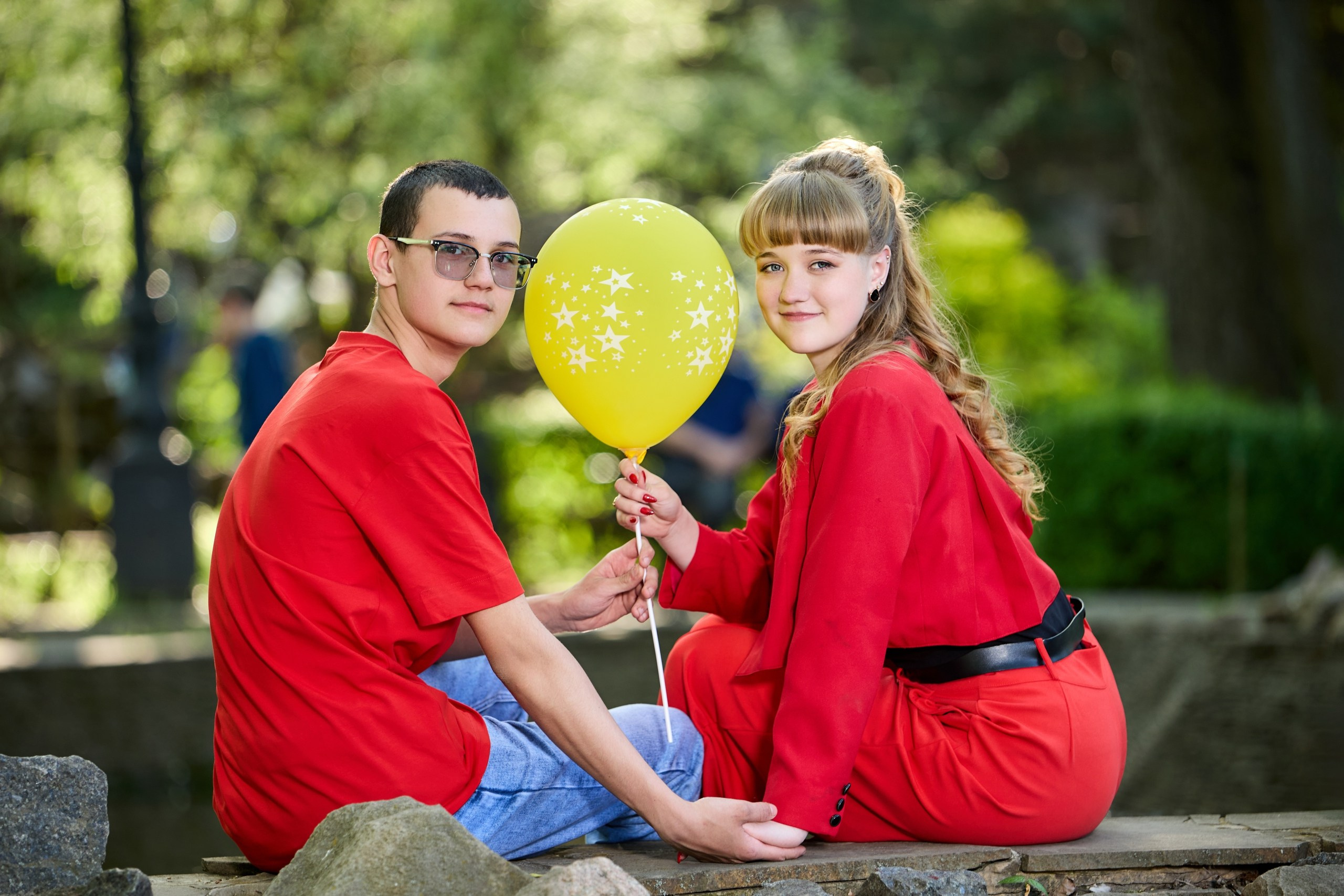 ШКОЛЬНИКИ. ПАРК ЩЕРБАКОВА. Фотограф Татаринов Андрей (Донецк / Макеевка)