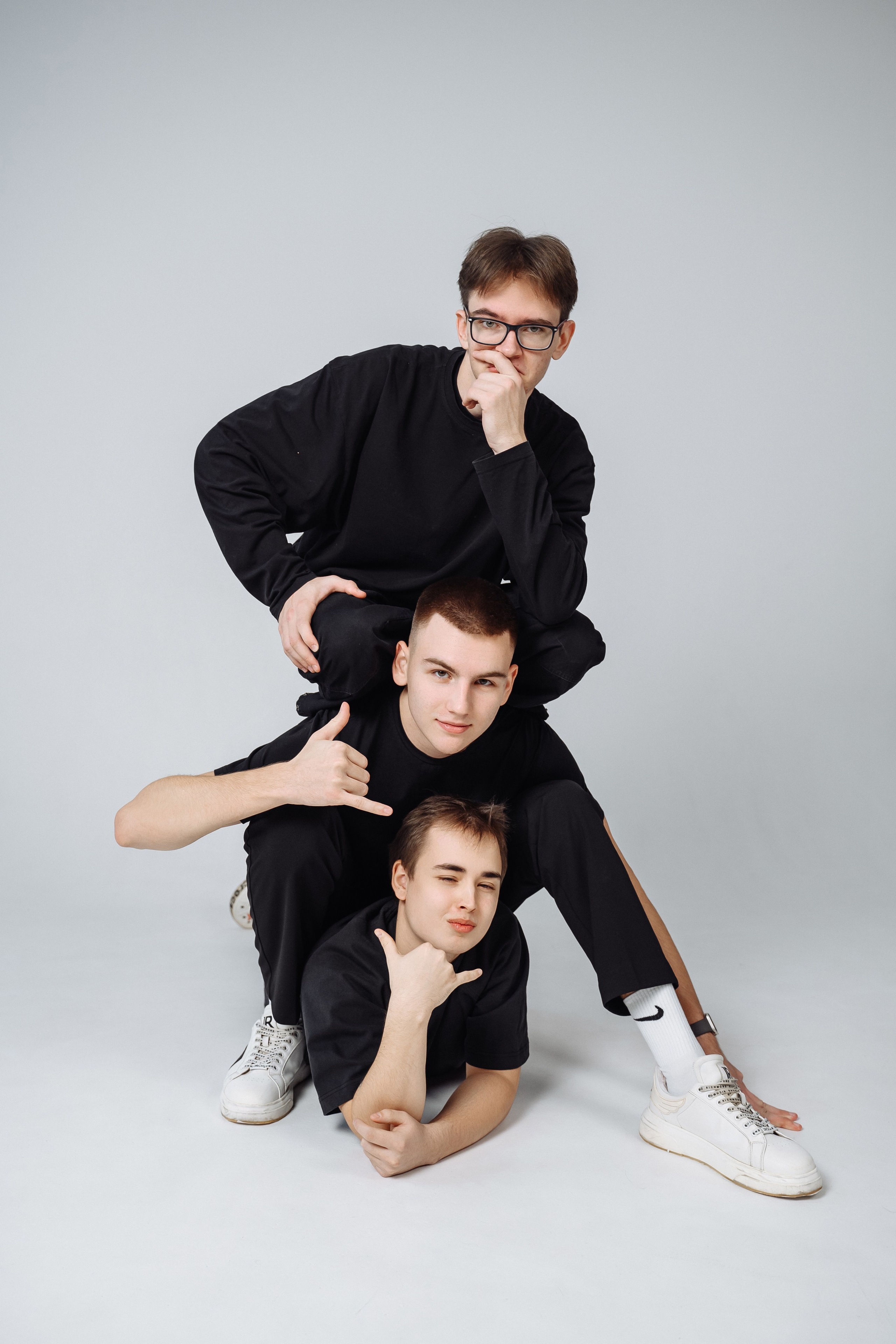 ВЫПУСКНИКИ 11 КЛАСС. МАРГАРИТА КУДРЯШОВА СВАДЕБНЫЙ И СЕМЕЙНЫЙ ФОТОГРАФ ТВЕРЬ МОСКВА