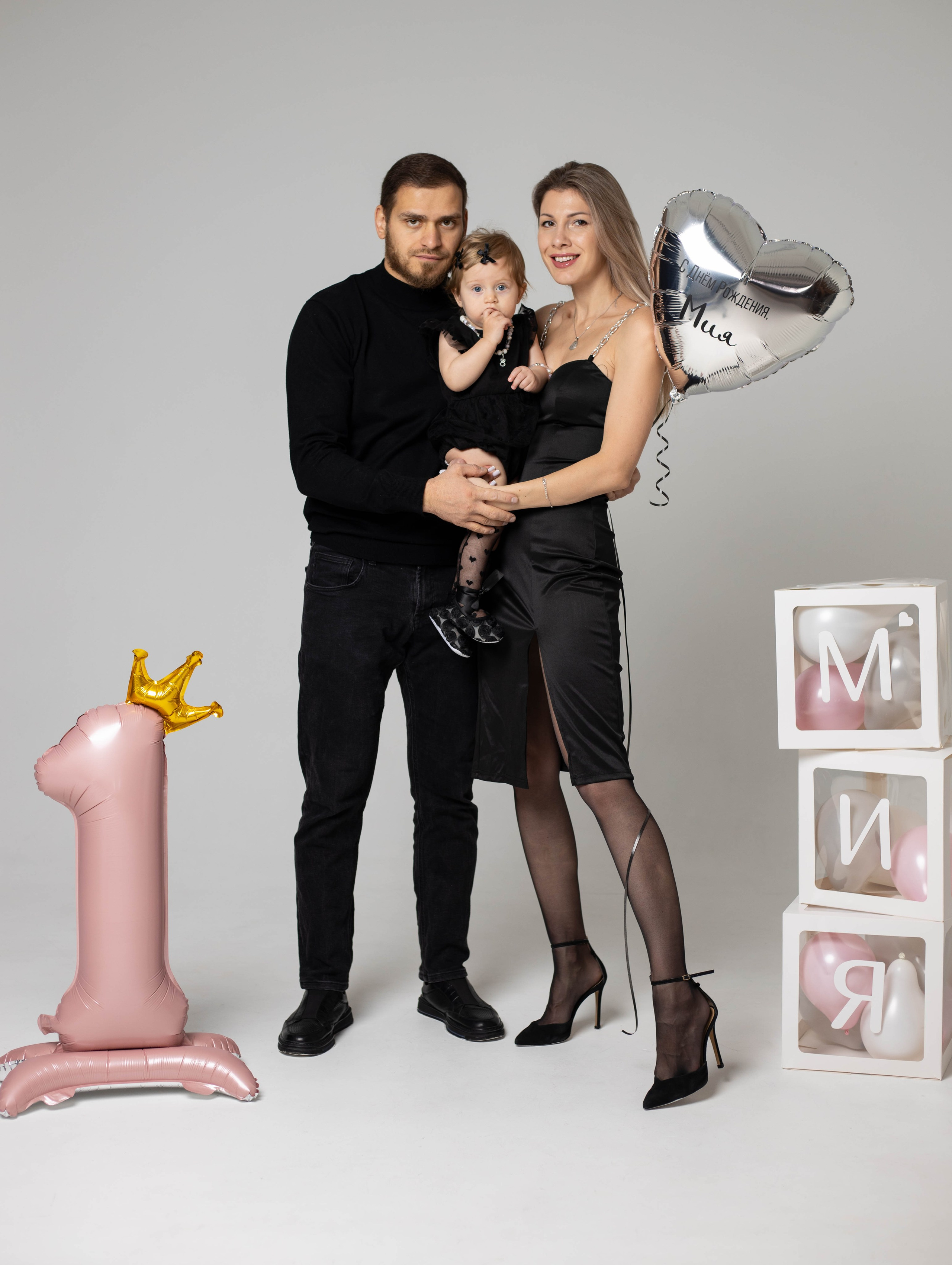 День рождения малышки Мии в кругу семьи. Фотограф Елена Варзиева