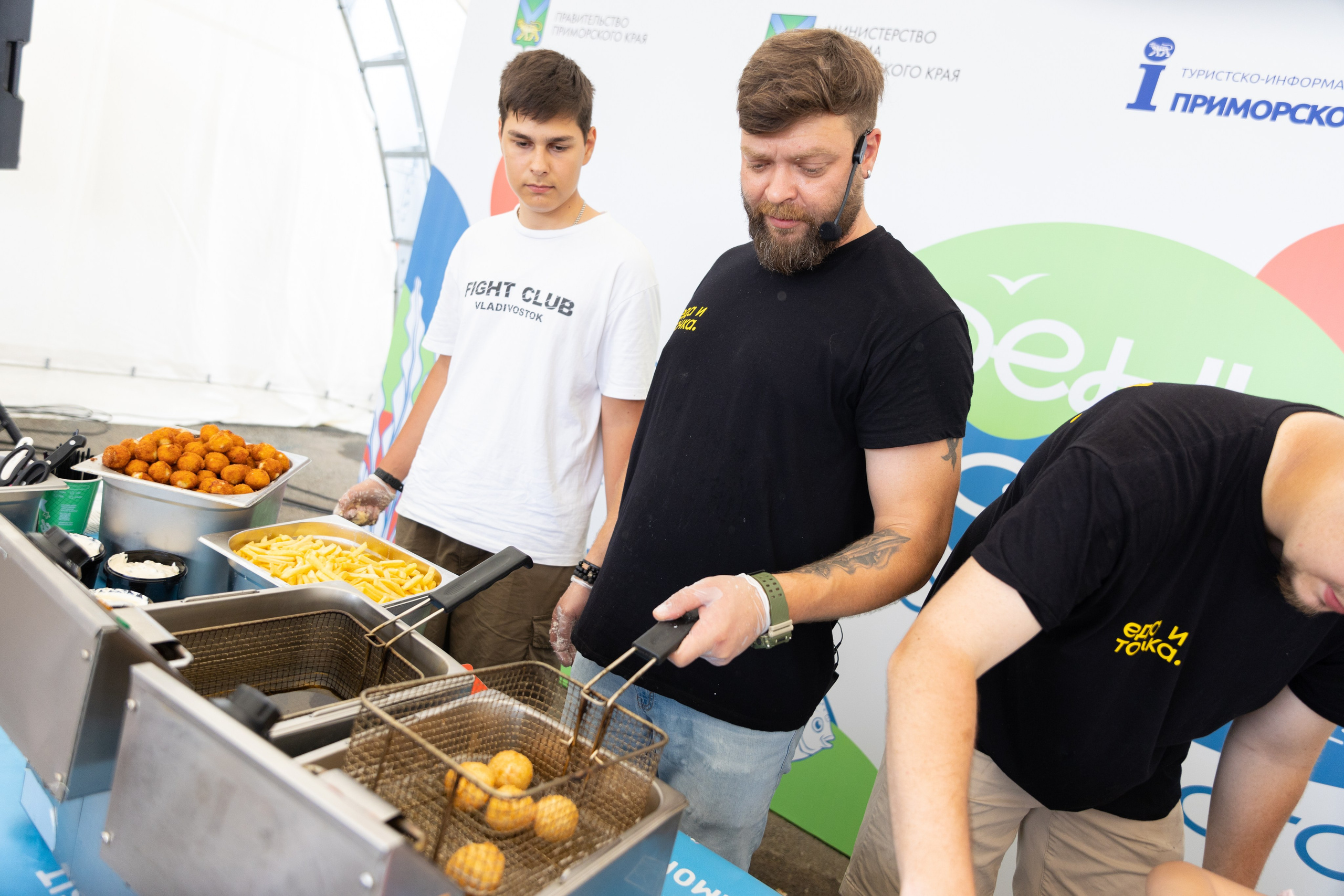 День рыбака. Владивосток 2025. Олег Катакинов| Репортажный фотограф в городе у моря (Владивосток)