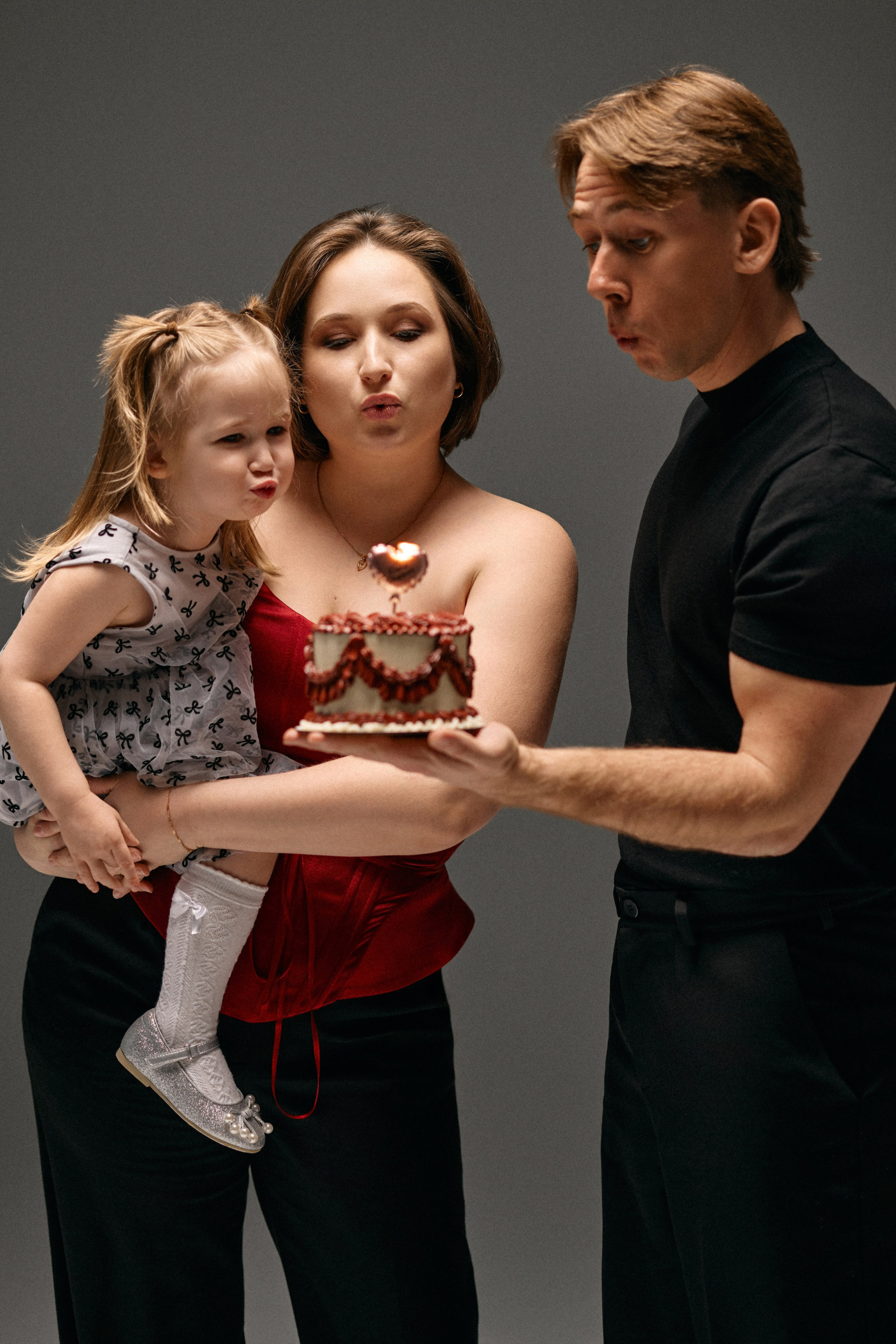 Кирилл, Анастасия и Мира. Сестры Карабаза. Фотографы и ретушеры в Москве и Санкт-Петербурге