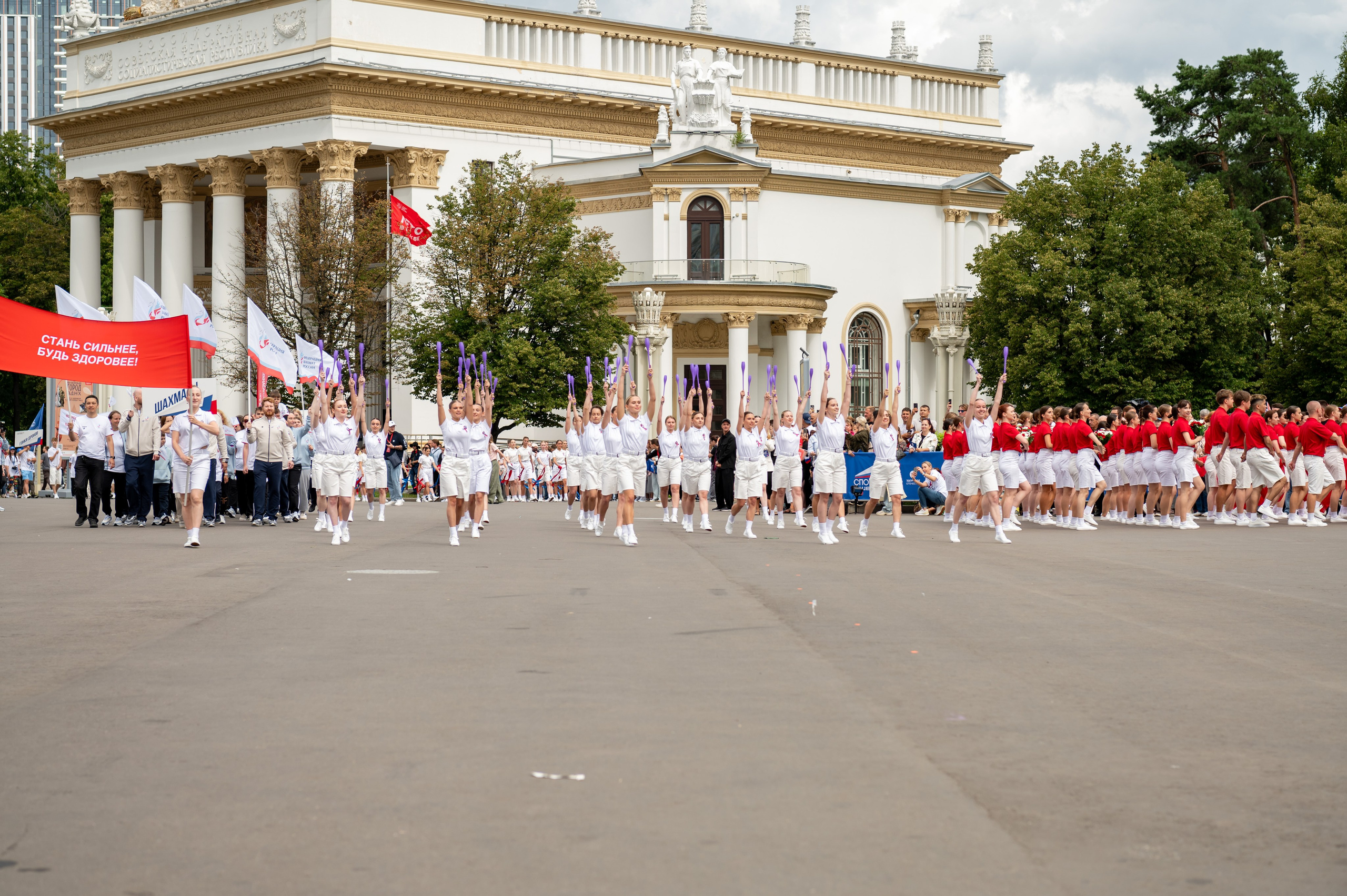 Спортивное шествие посвященное Дню физкультурника!. Детский и семейный фотограф г. Москва Оксана Катаджи