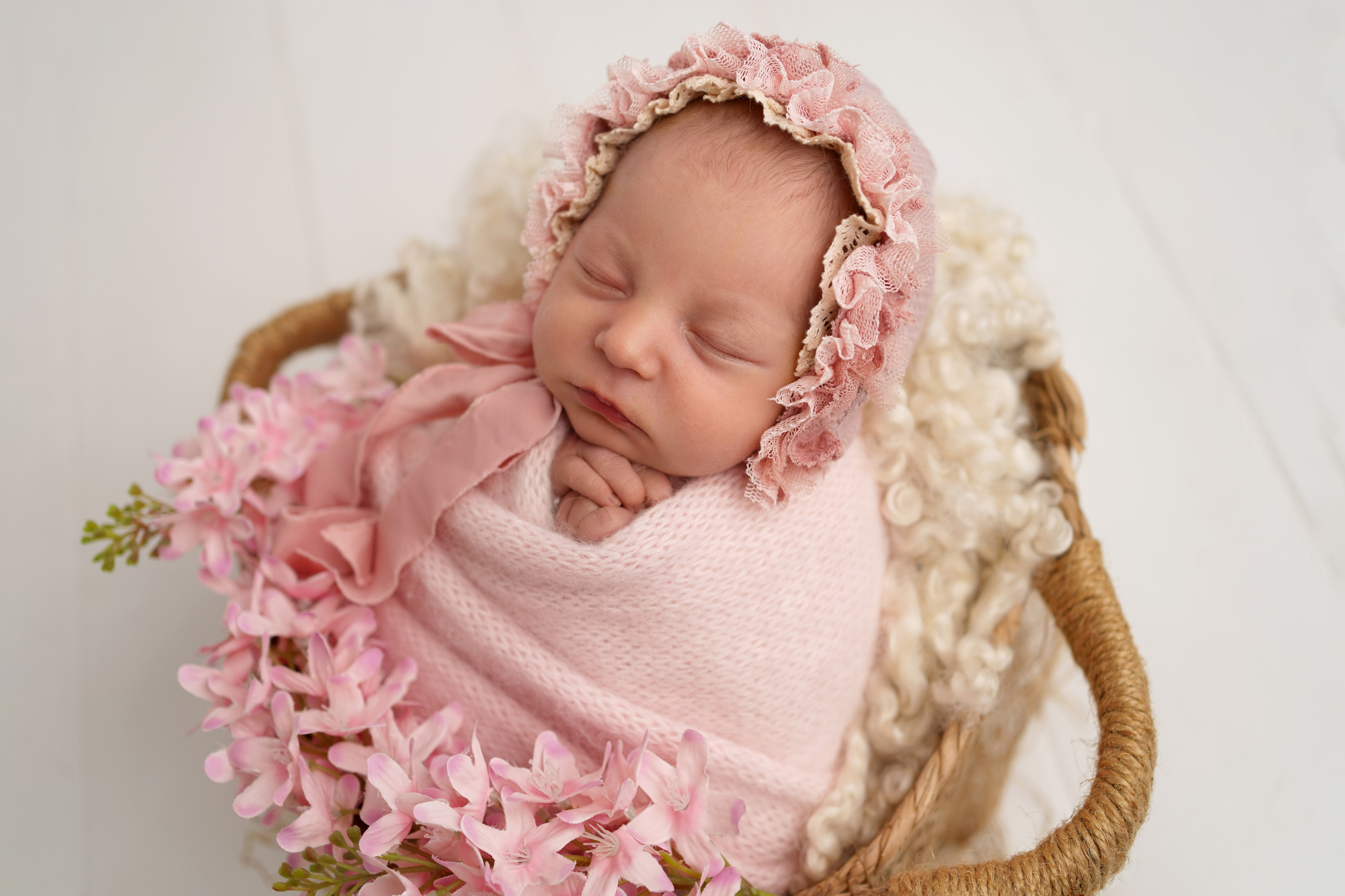 Кокон. Детский фотограф и фотограф новорожденных в Калининград Оксана Иваний