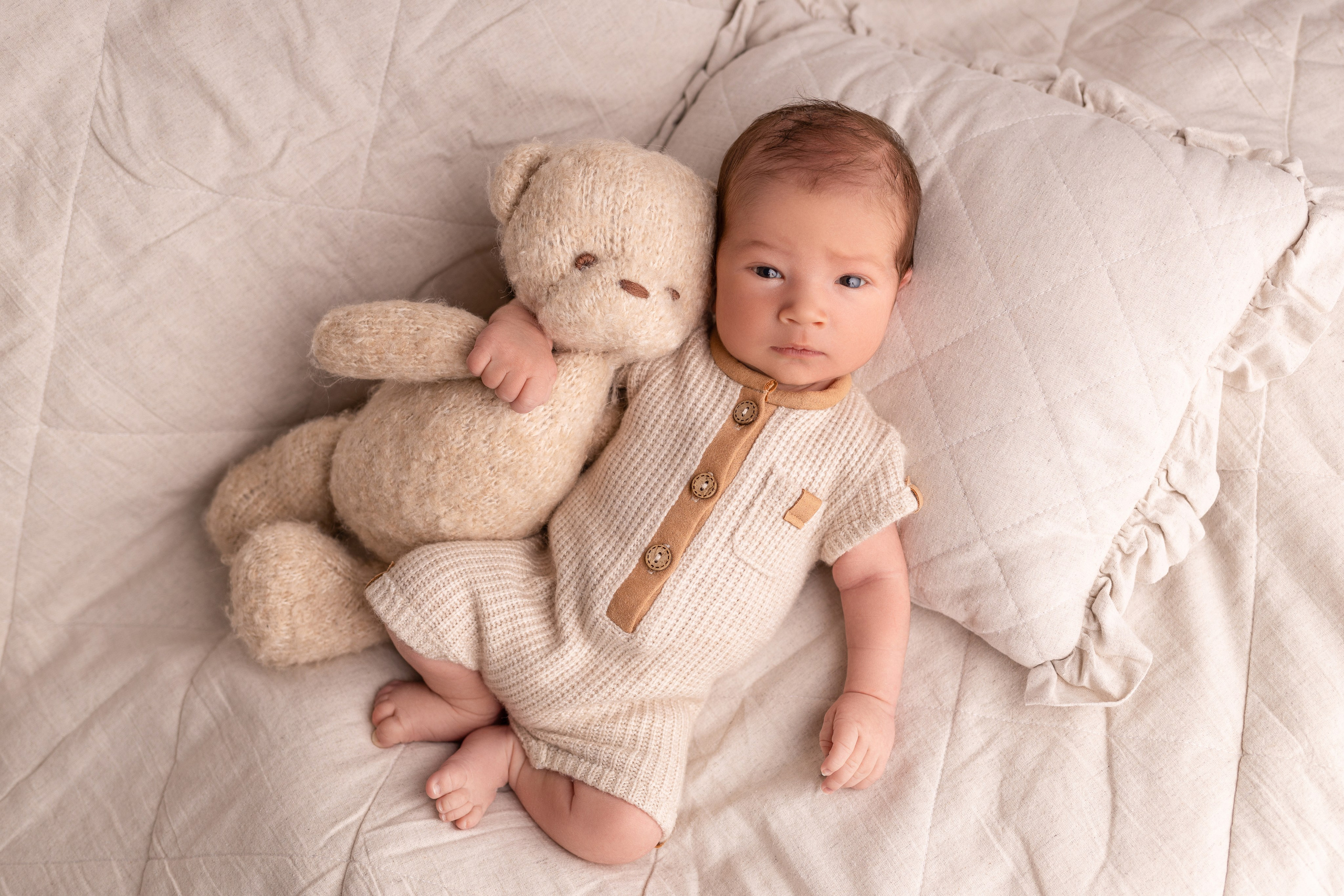 Newborn съемка в стиле Лайф. Фотограф новорожденных малышей в Омске и Омской области Эльвира Камаева