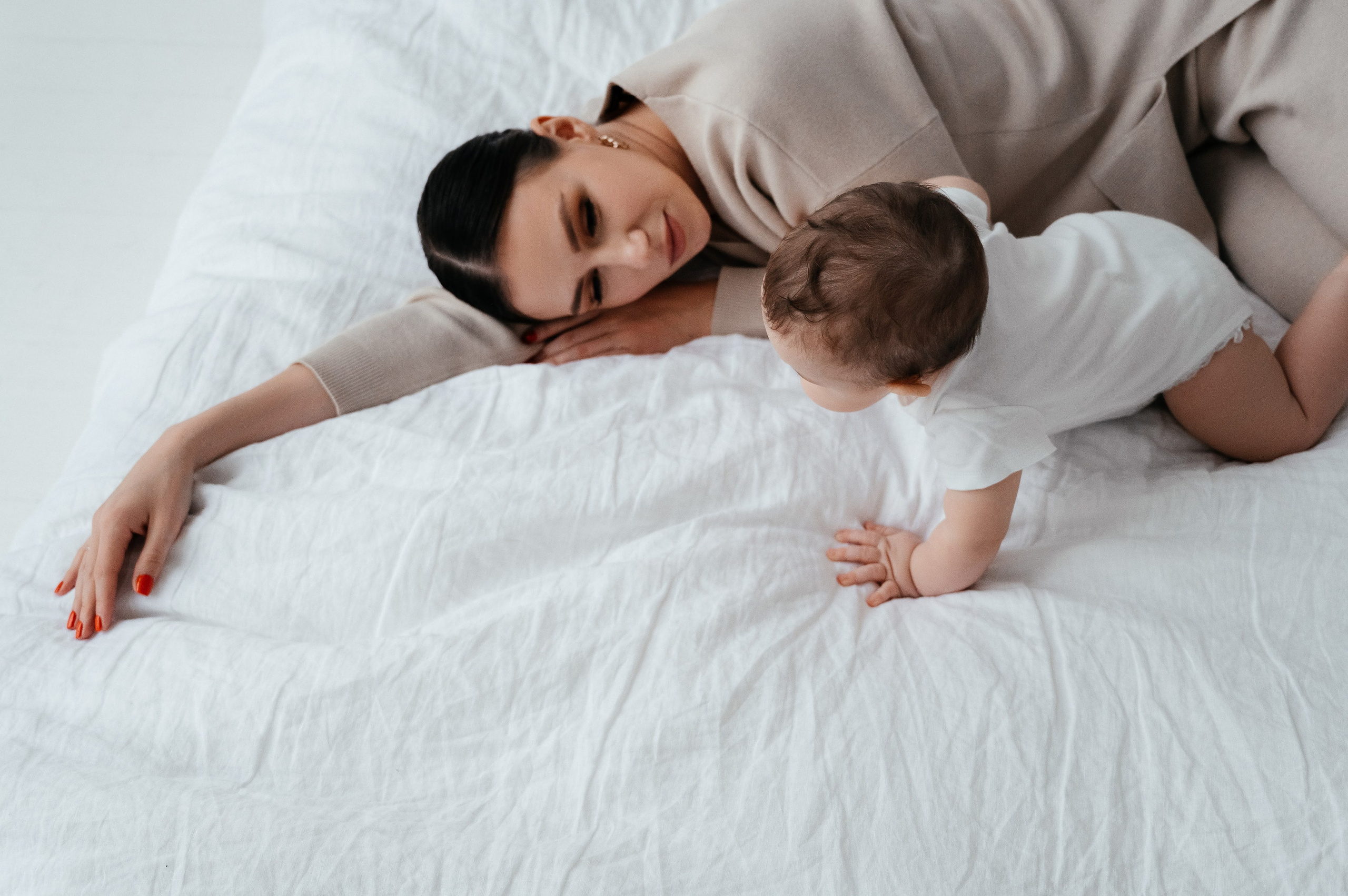 Марина. Профессиональный фотограф беременности в СПБ. Стильные фотосессии беременности в стиле минимализм и классическая фотография