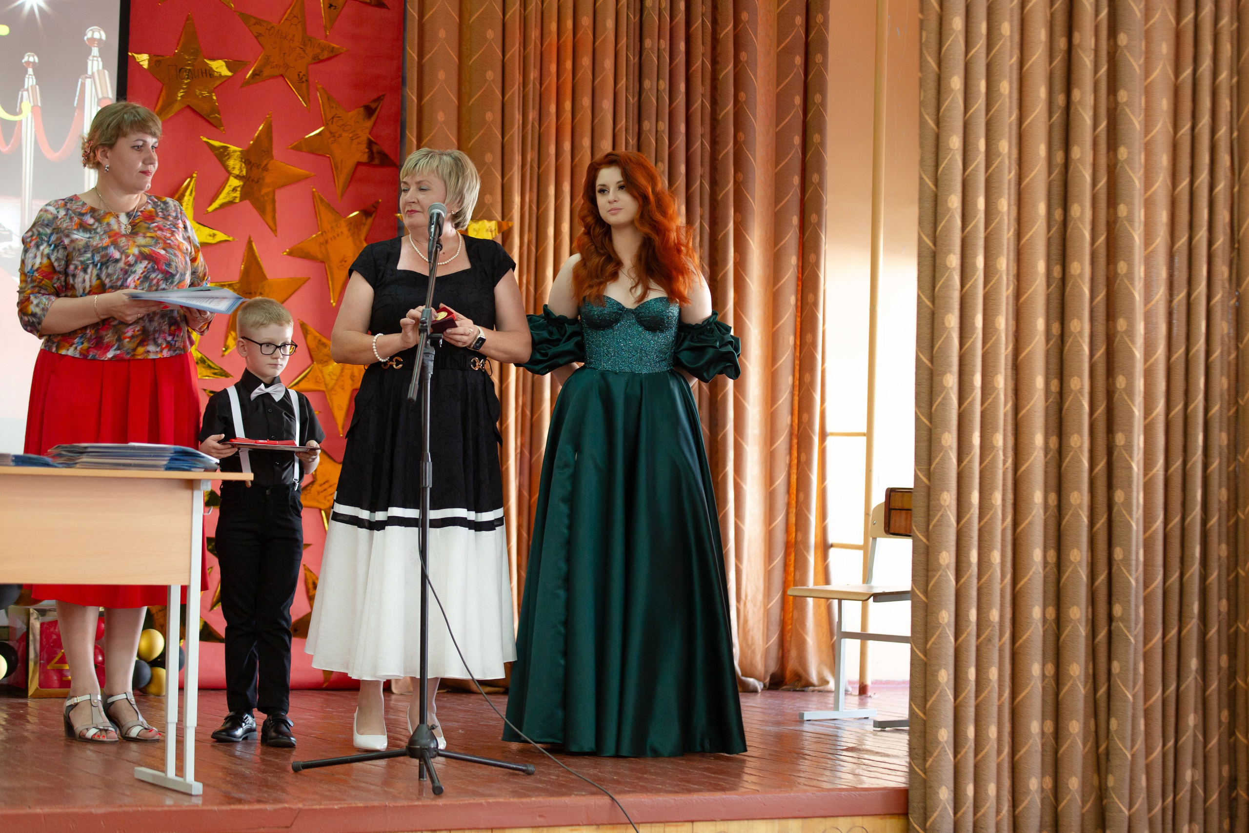 ВРУЧЕНИЕ ДИПЛОМОВ 9 ШКОЛА 2024 г. ТВОЙ АЛЬБОМ / ТВОИ ПРАВИЛА