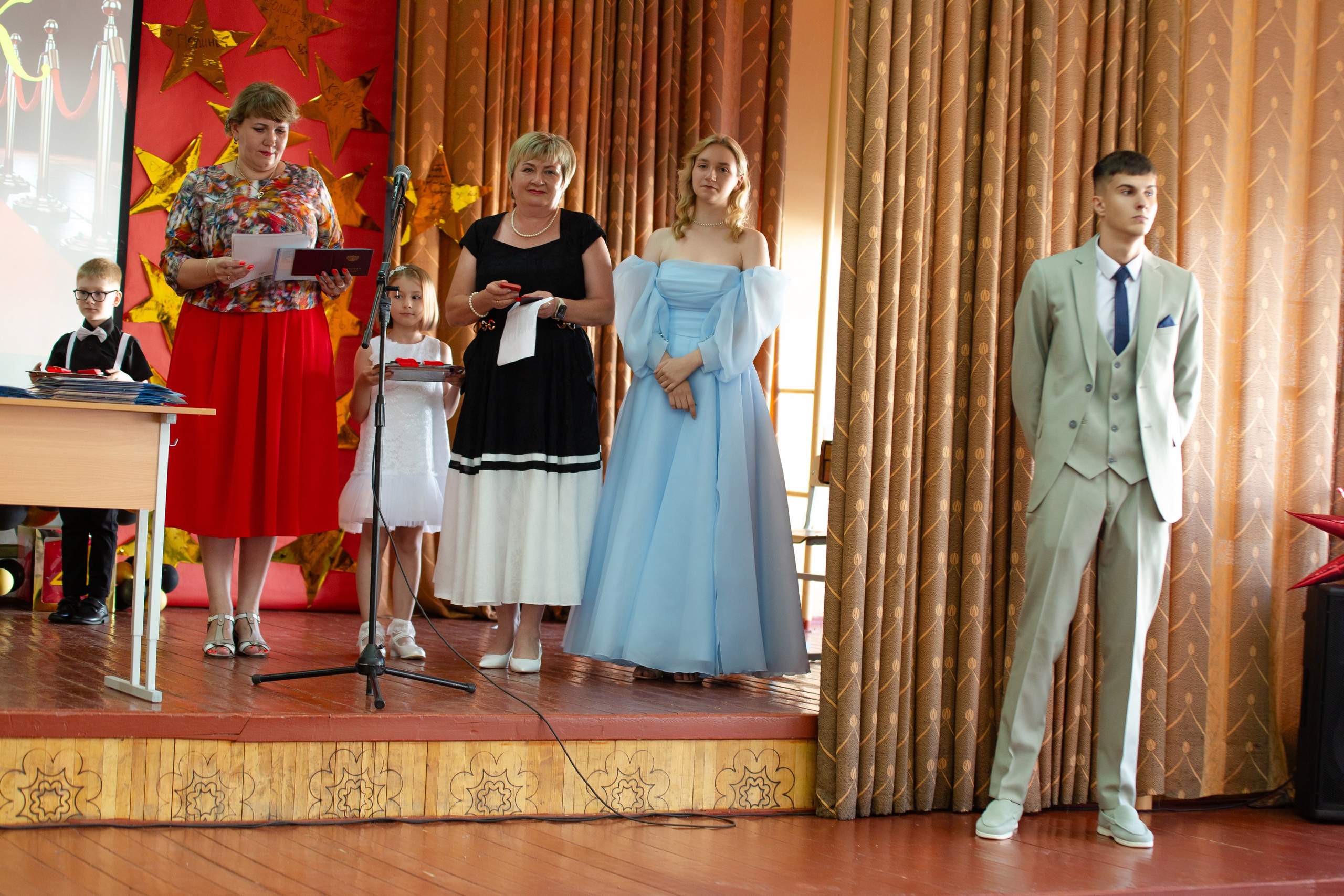 ВРУЧЕНИЕ ДИПЛОМОВ 9 ШКОЛА 2024 г. ТВОЙ АЛЬБОМ / ТВОИ ПРАВИЛА