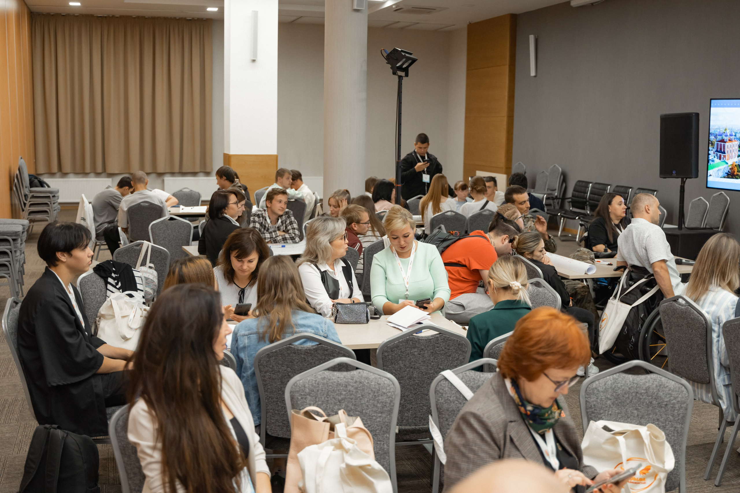 Окружная платформа Всероссийского инклюзивного проекта «Крылья возможностей» 2024. Фотограф Надежда Погребняк | Рязань | Москва