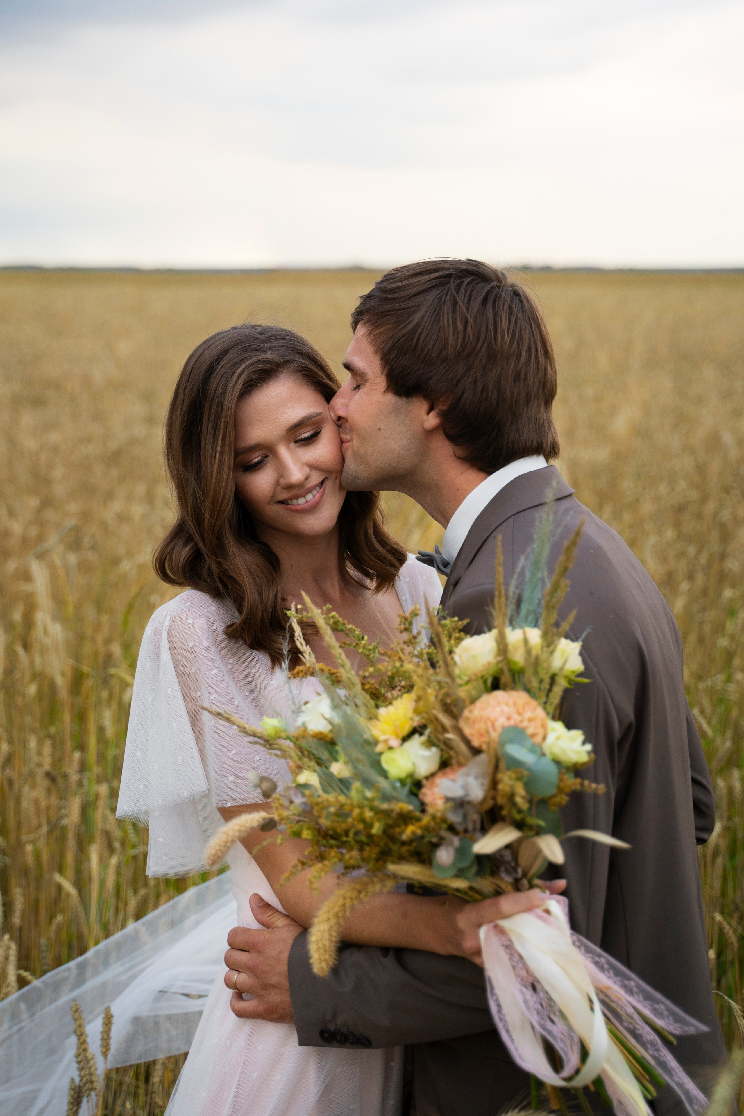 СЪËМКА СВАДЬБЫ ОЛЬГИ И РОМАНА В ОМСКЕ. Свадебный фотограф в Санкт-Петербурге Алиса Беликова