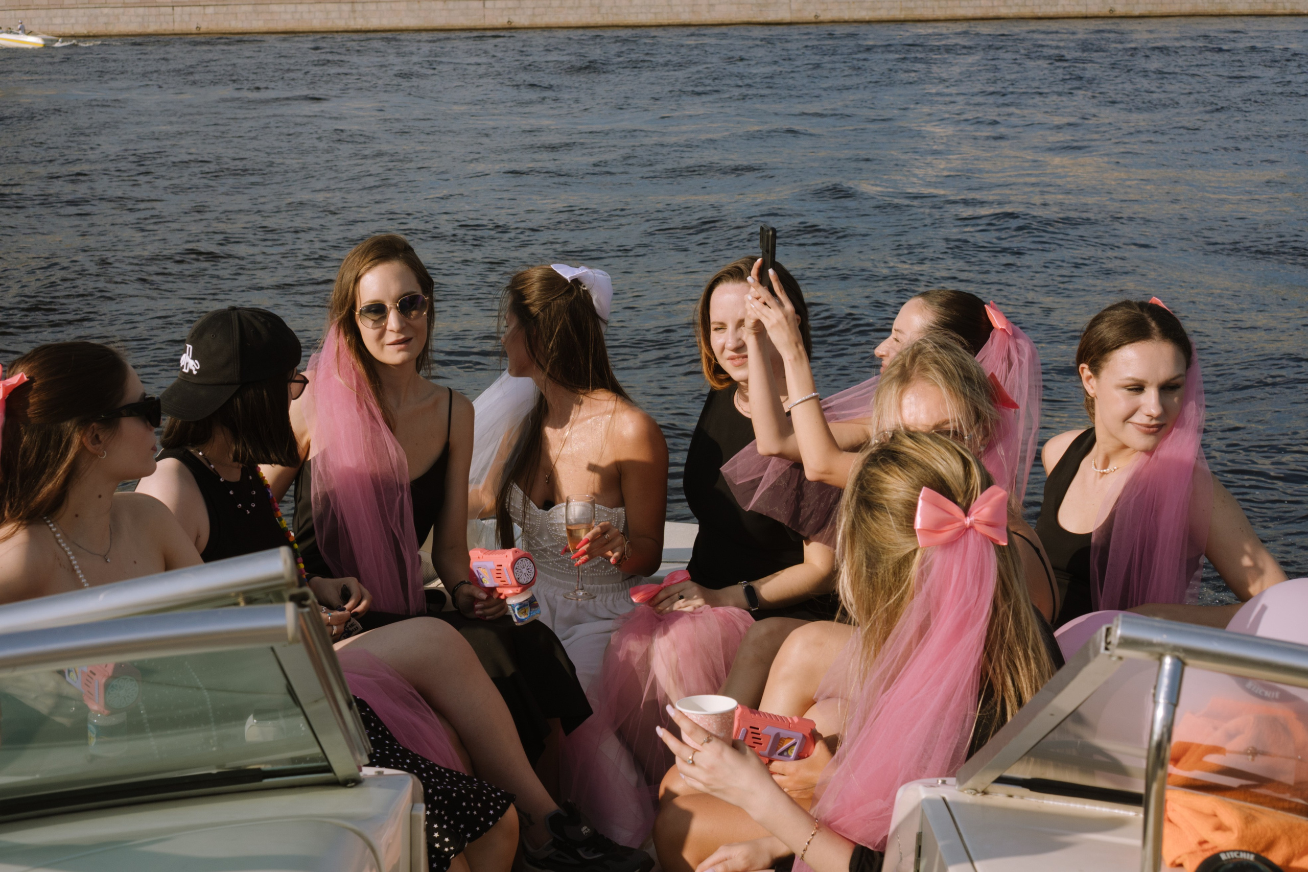 ДЕВИЧНИК НА КАТЕРЕ. Профессиональный фотограф, Санкт-Петербург — Виктория Богомолова