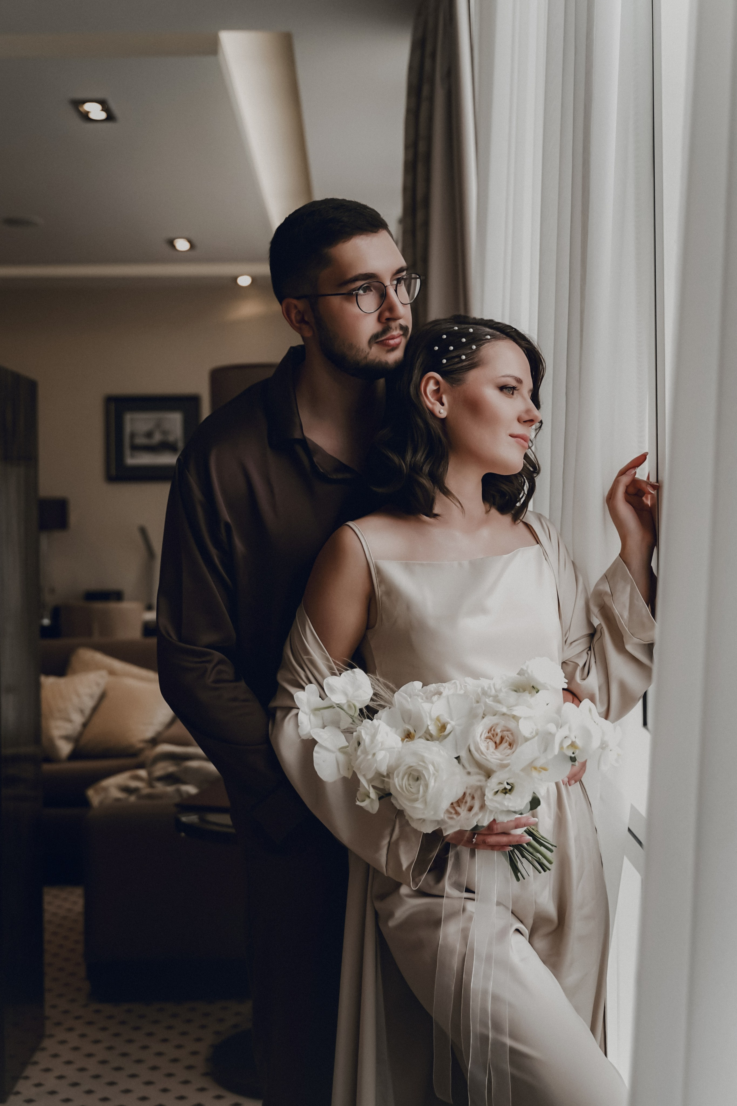 Утро невесты и жениха в отеле Plaza Garden Moscow WTC, роспись в отеле Националь и прогулка у Большого театра