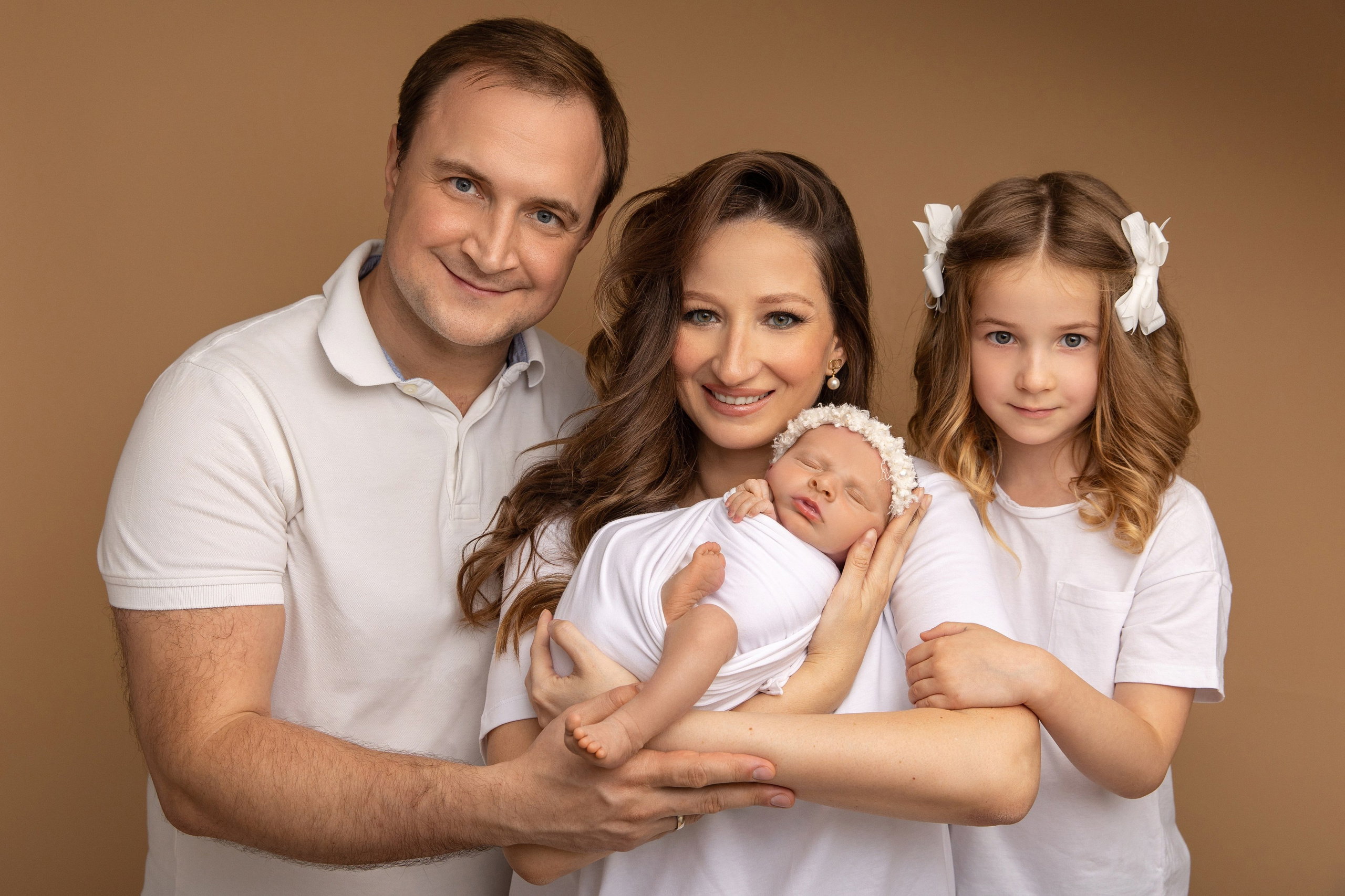 Кадры с родителями. Фотограф новорожденных, семейный фотограф в Санкт-Петербурге