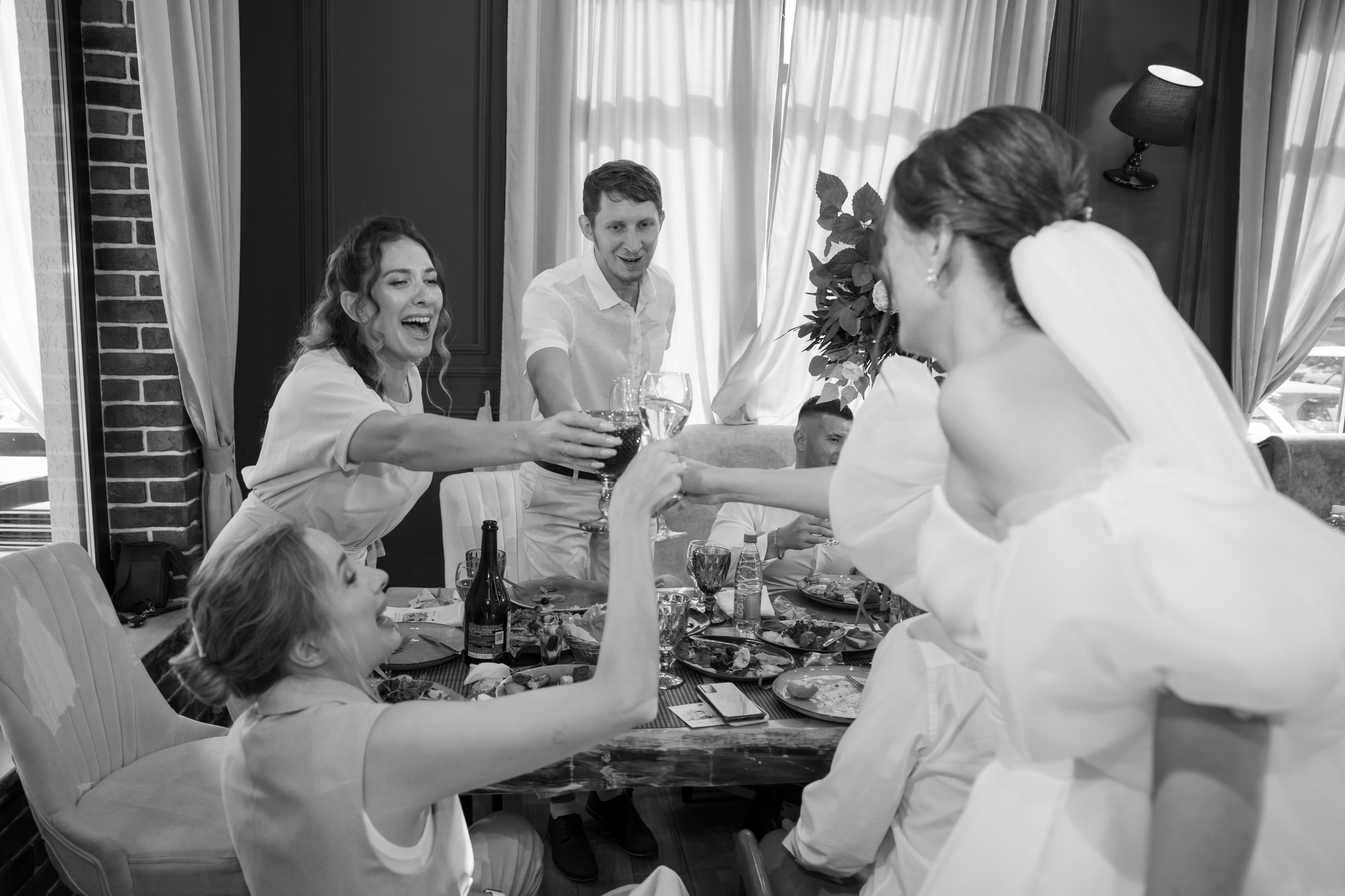 Полина и Дмитрий, загородный клуб «Барин», ЗАГС в г. Пушкино. Свадебный и репортажный фотограф (Москва, Королев и другие)