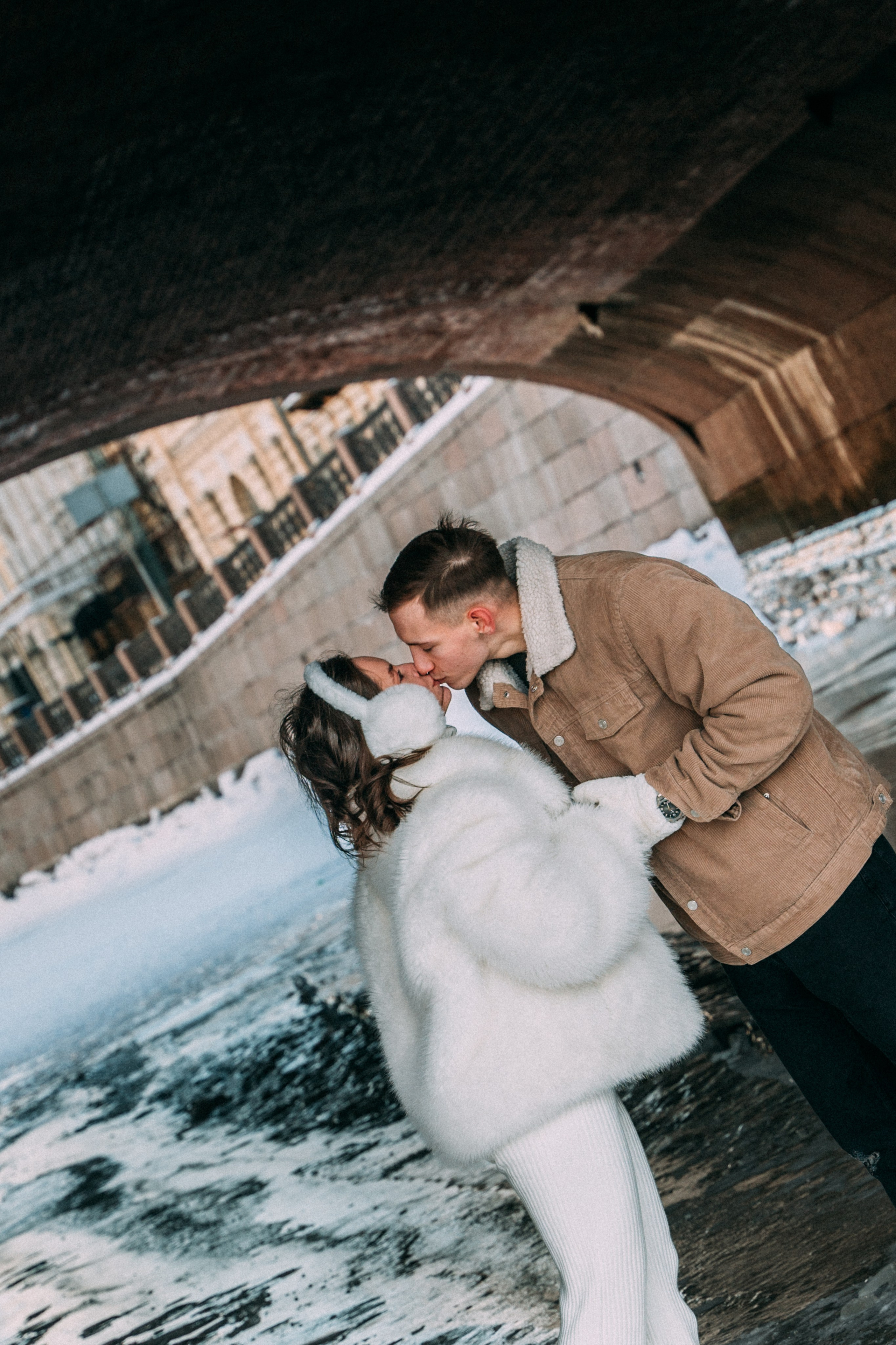 Лавстори на льду по рекам и каналам Санкт-Петербурга