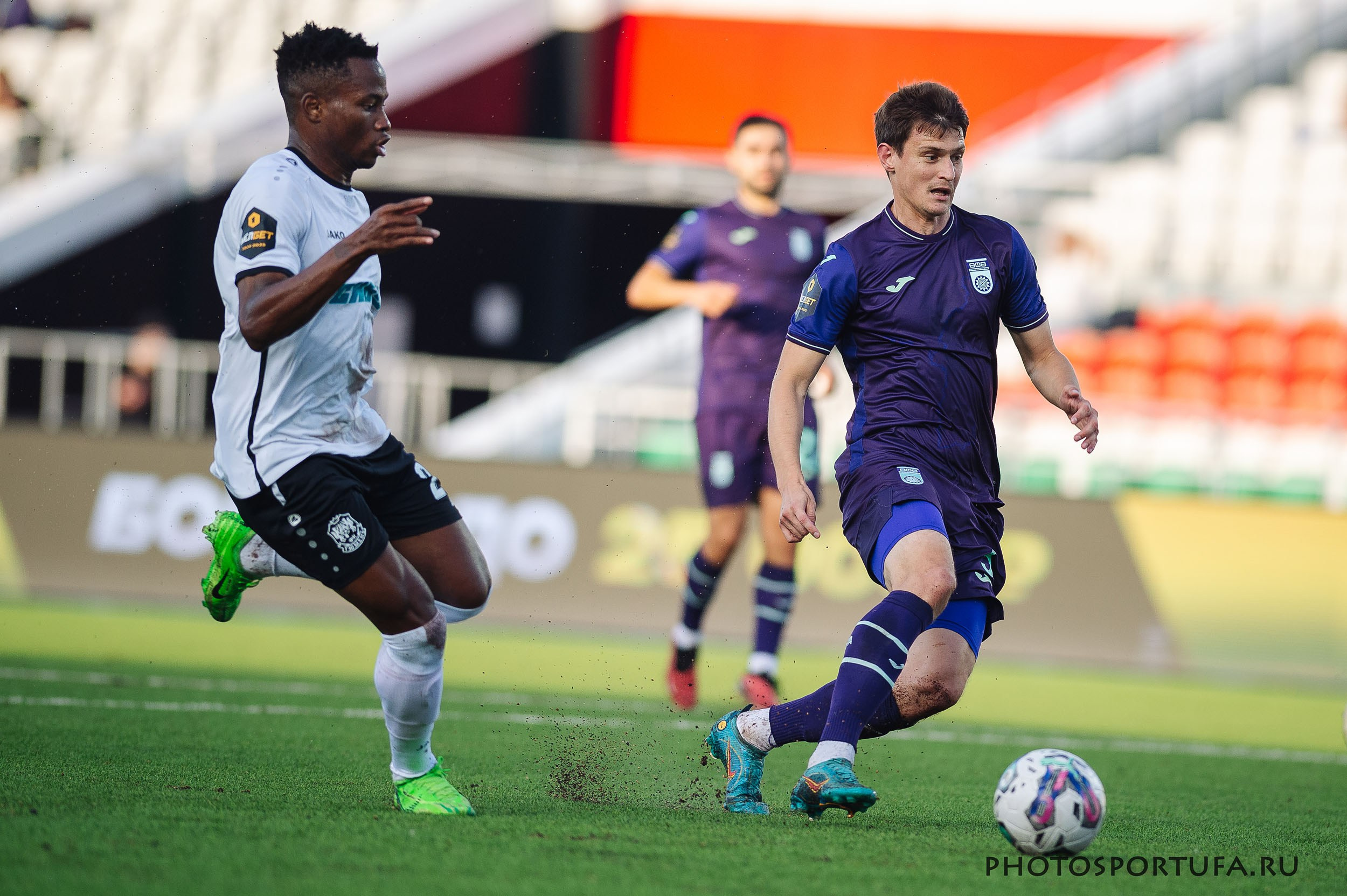 Россия — МЕЛБЕТ — Первая Лига. 4 -й тур «ФК УФА» — ФК «Тюмень». Спортивный фотограф в Уфе Евгений Буров