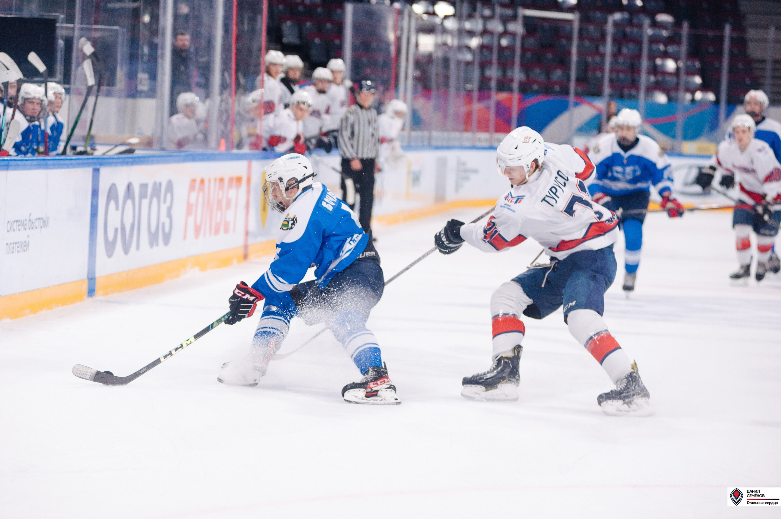 Чемпионат СХЛ. Стальные сердца — Газовик. Фотограф Магнитогорск Данил Семенов