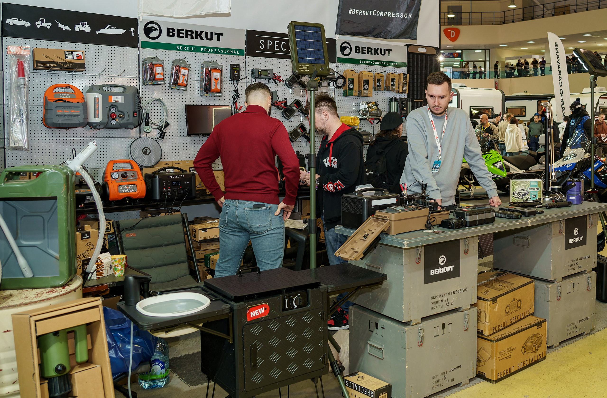 Прогулка по выставке «Поехали 2024 год». «Студия DRONAVT`s» — видеосъёмка и фотография г. Москва