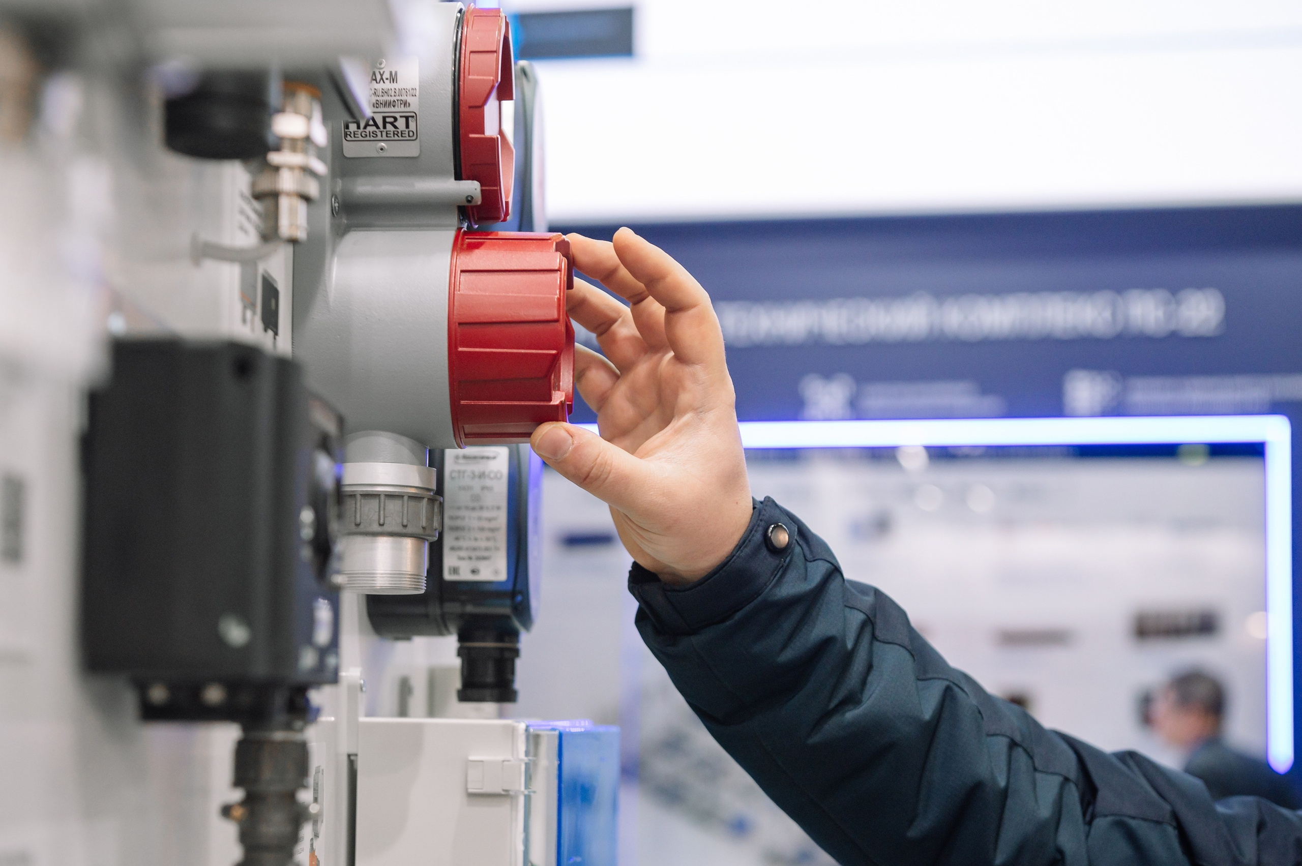 Аналитприбор на выставке Нефтегаз-24. Репортажный фотограф в Москве и по всему миру Степанова Юлия