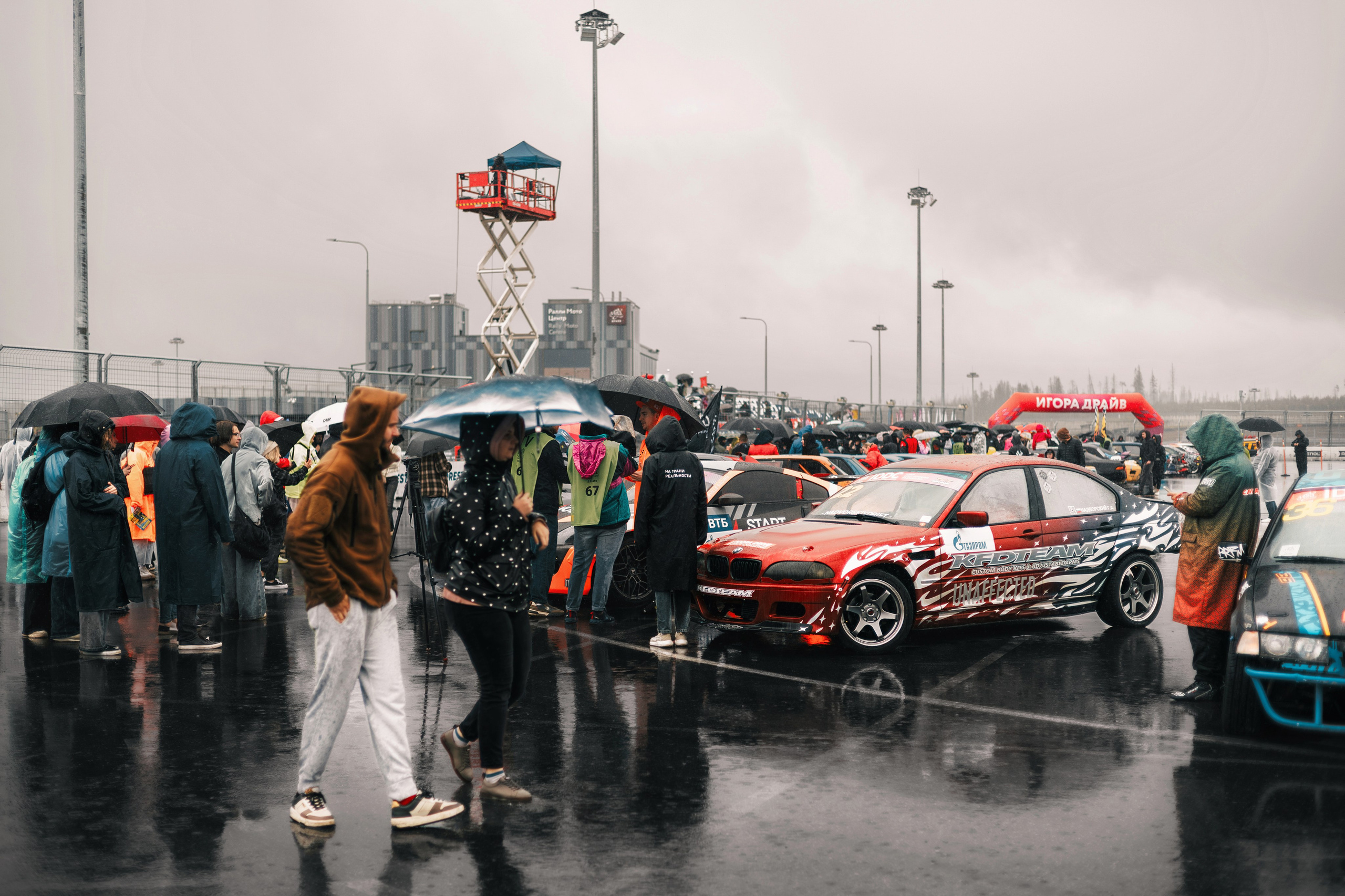 IDDC Этап 2: Бетонный Колизей и блогеры в деле