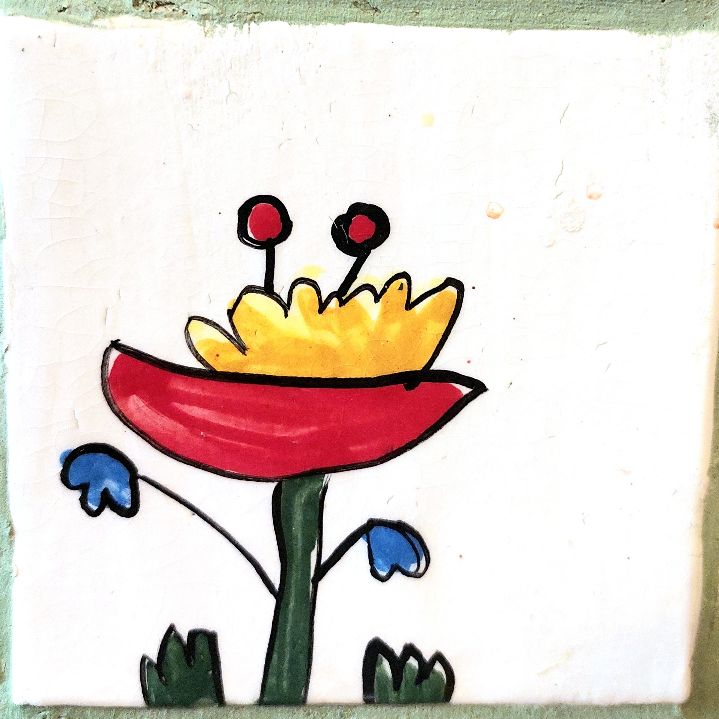 Много плиток-цветочков. Керамика с историей. Елена Рогалёва