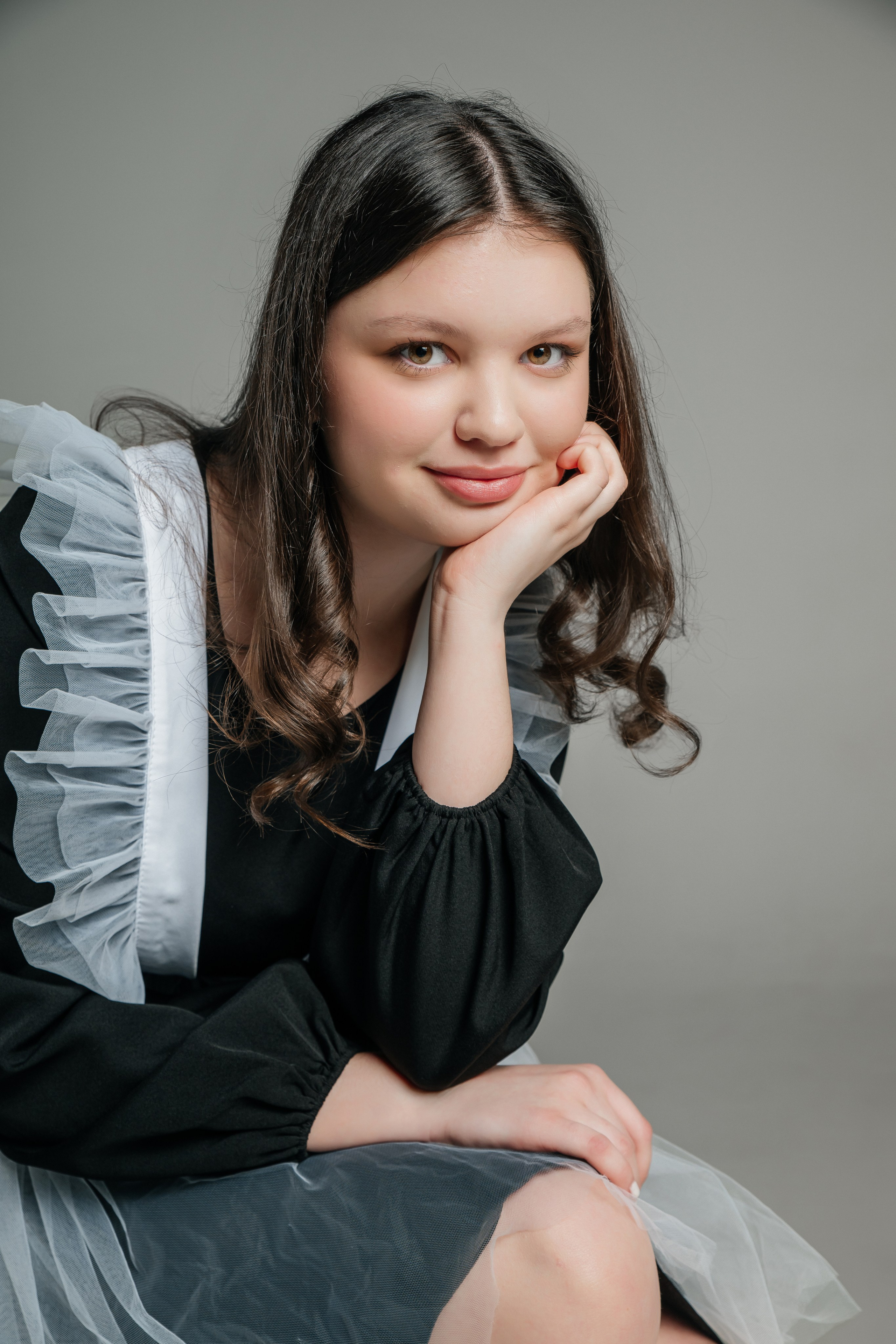 Школа № 16 — Владивосток 2025. Фотограф Ярмишко Дарья. Выпускные фотокниги