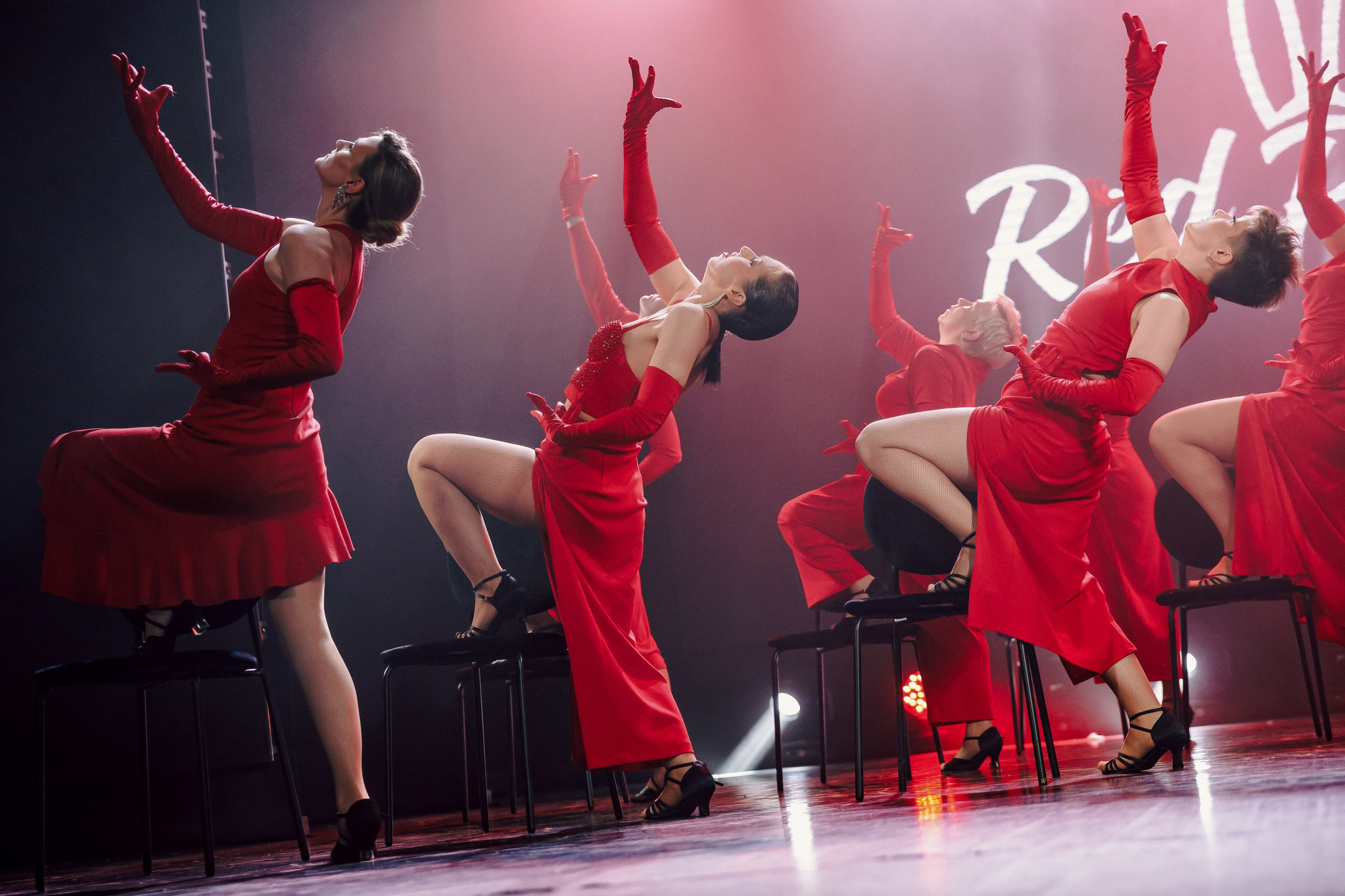 Отчётный концерт танцевальной школы «Red Rabbits» 2025. Лёшка Варзегов — фотограф