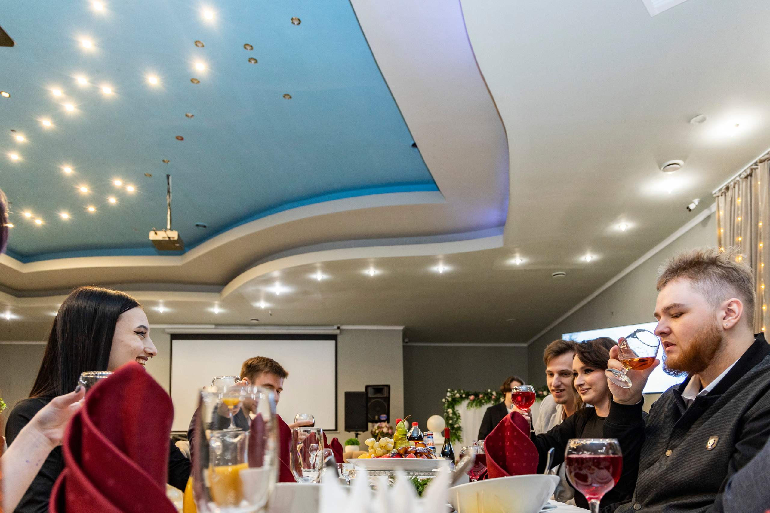 Свадебная фотосессия свадебный фотограф Татьяна Марсуверских свадебная фотопрогулка Москва Жуковский. Фотограф для маркетплейсов, фотоуслуги в Жуковском Татьяна Марсуверских