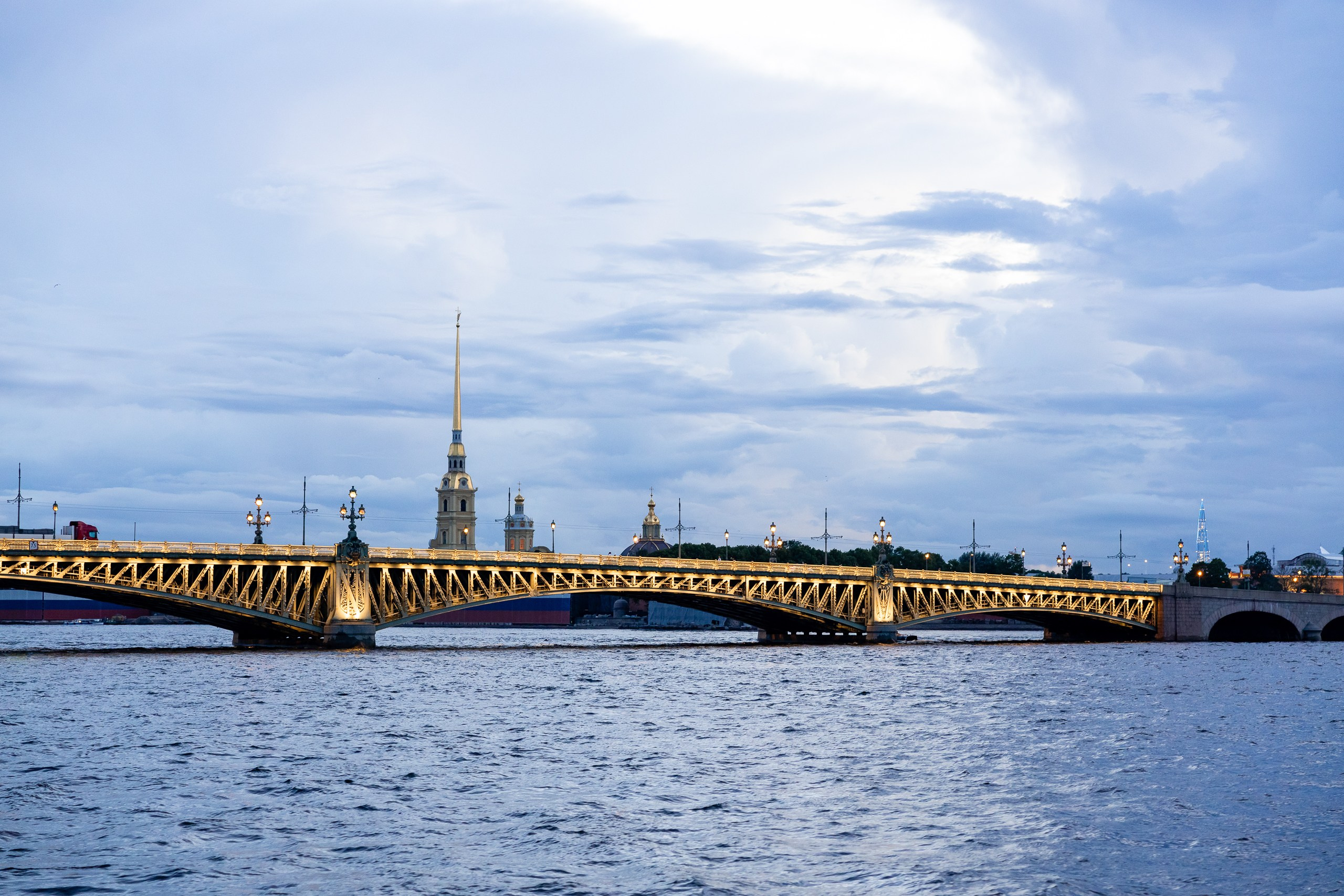 Экскурсия на двухпалубном теплоходе по Неве. Фотограф в Санкт-Петербурге — Сергей Петров
