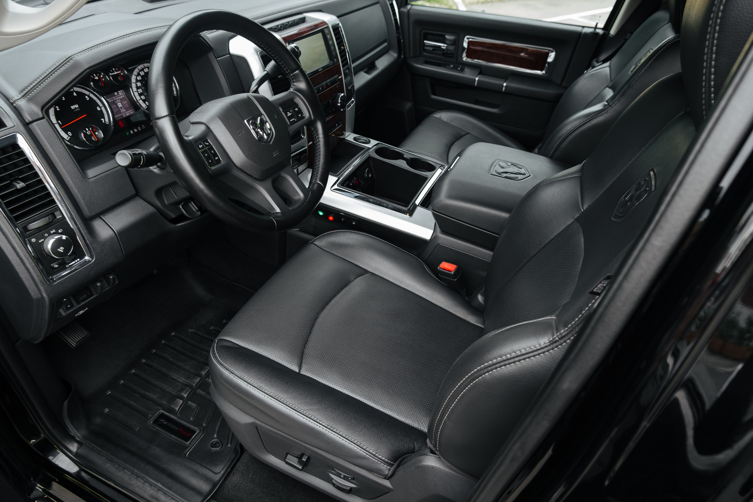 DODGE RAM. Фуд и предметный фотограф Виталий Морозов г. Москва