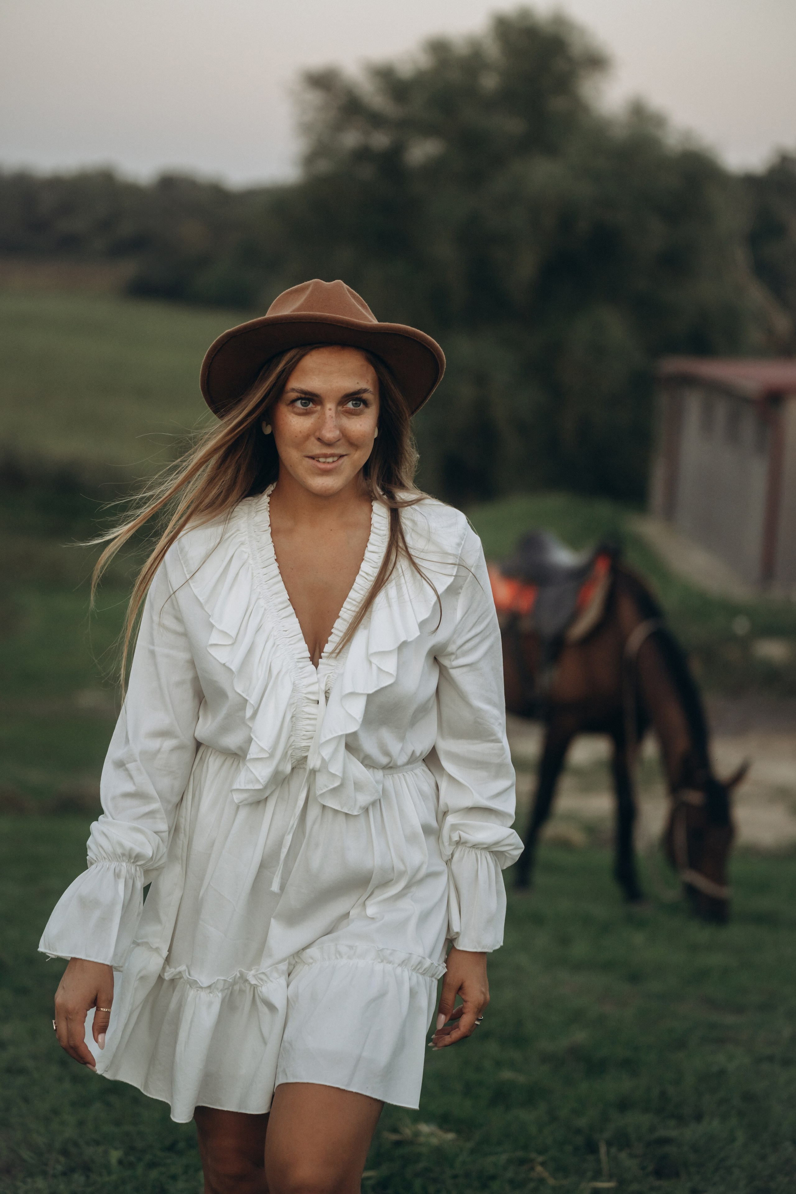 Семейные игры с мячом - динамичные пляжные фото в Геленджике, фотограф Геленджик