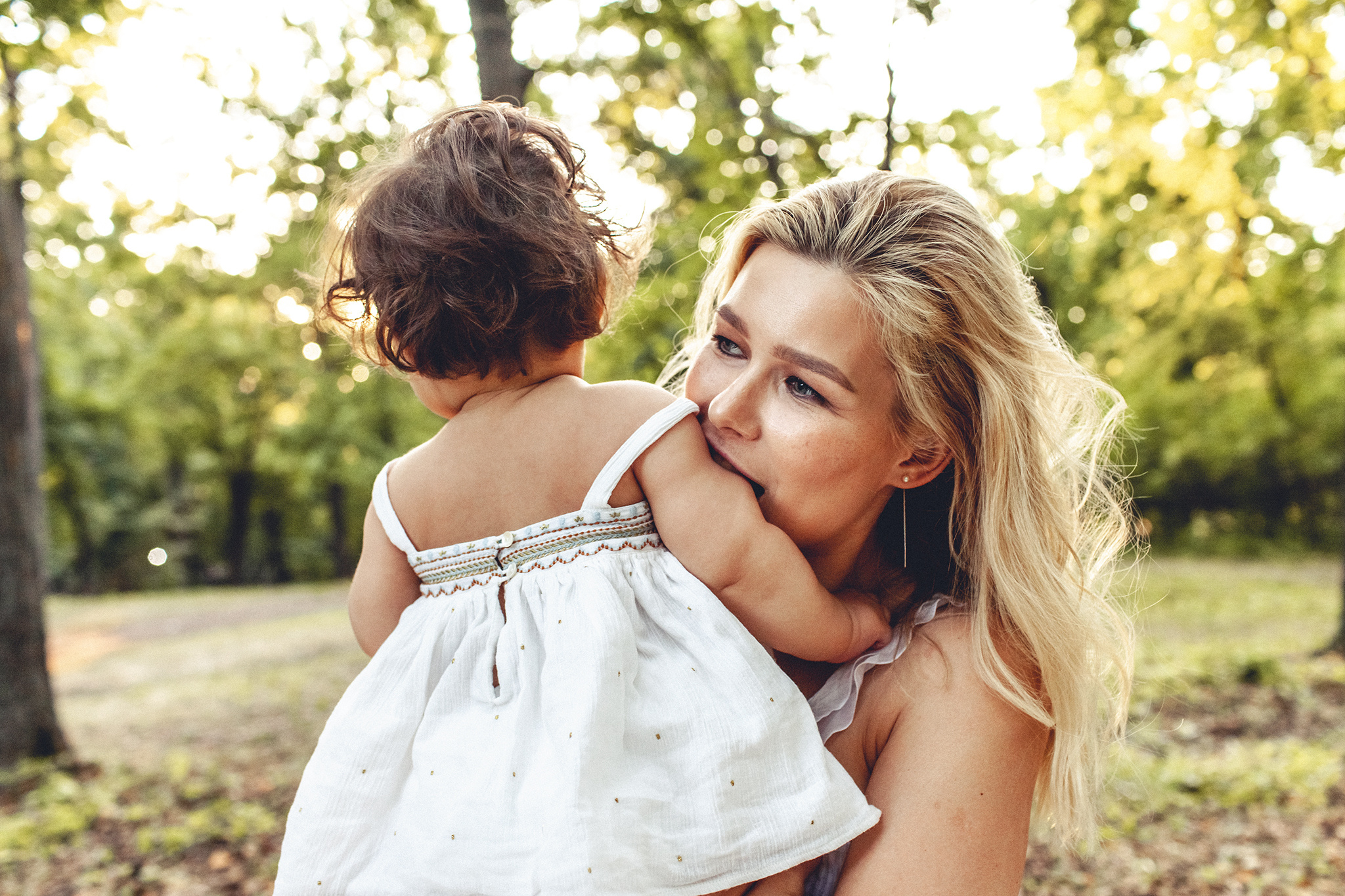 Янтарный свет в Загородном парке. Детский фотограф в Самаре