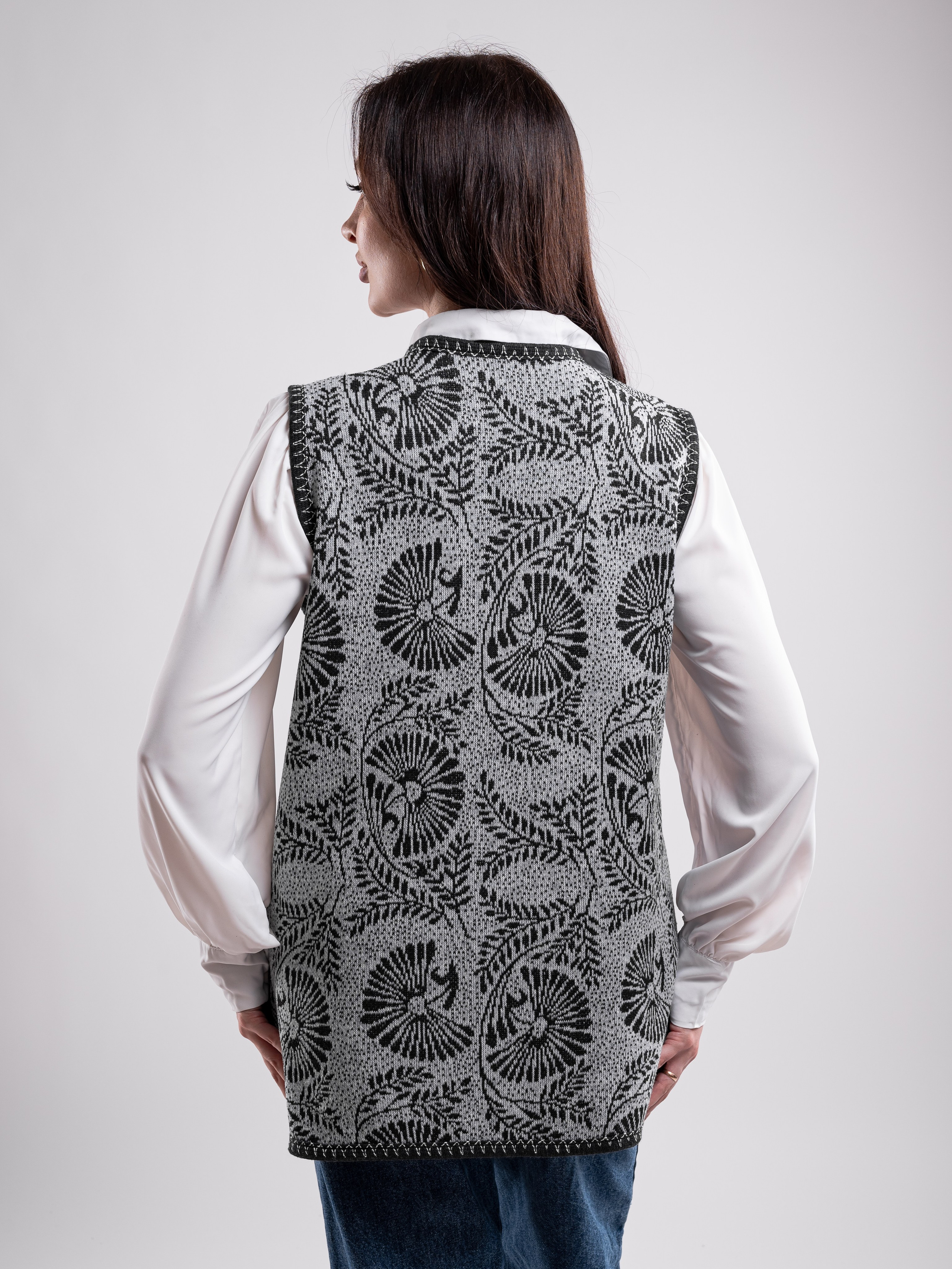 Жилеты. Предметный фотограф, фото для маркетплейсов Пятигорск, КМВ