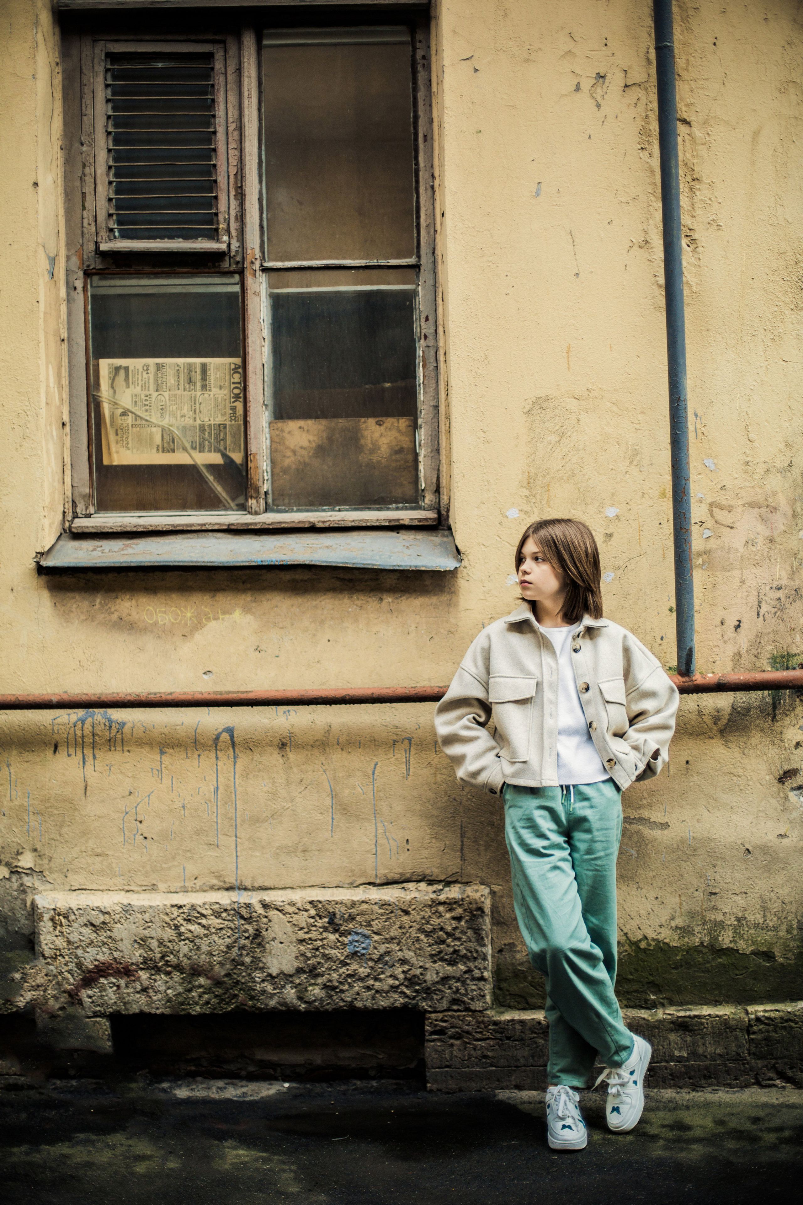 Фотосессия крутой девчонки на маленьких улочках Васильевского острова. Детский, свадебный и семейный фотограф Юлия Курбатова, Санкт-Петербург