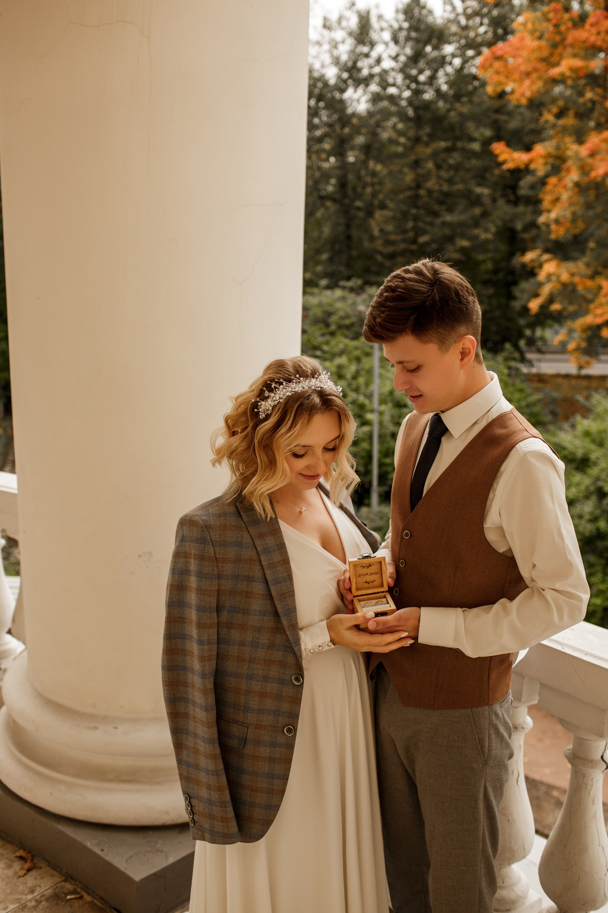 Татьяна и Евгений. Золотая осень на Петроградской стороне и в Пушкине. Свадебный фотограф Кирилл Белый