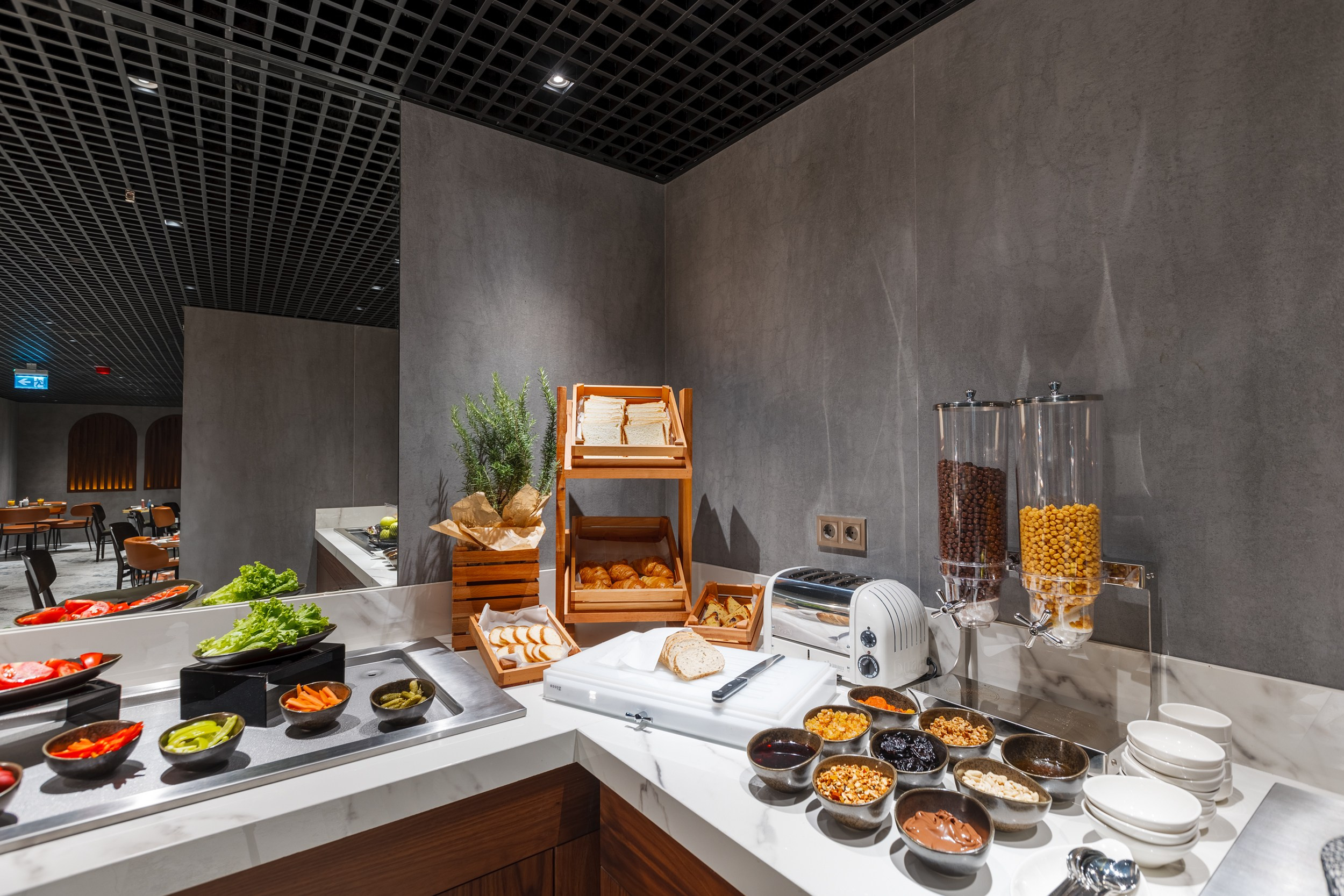 HOTEL PIAZZA EPIGRAPH (BATUMI). Режиссёр, клипмейкер, фотограф — Андрей Охота