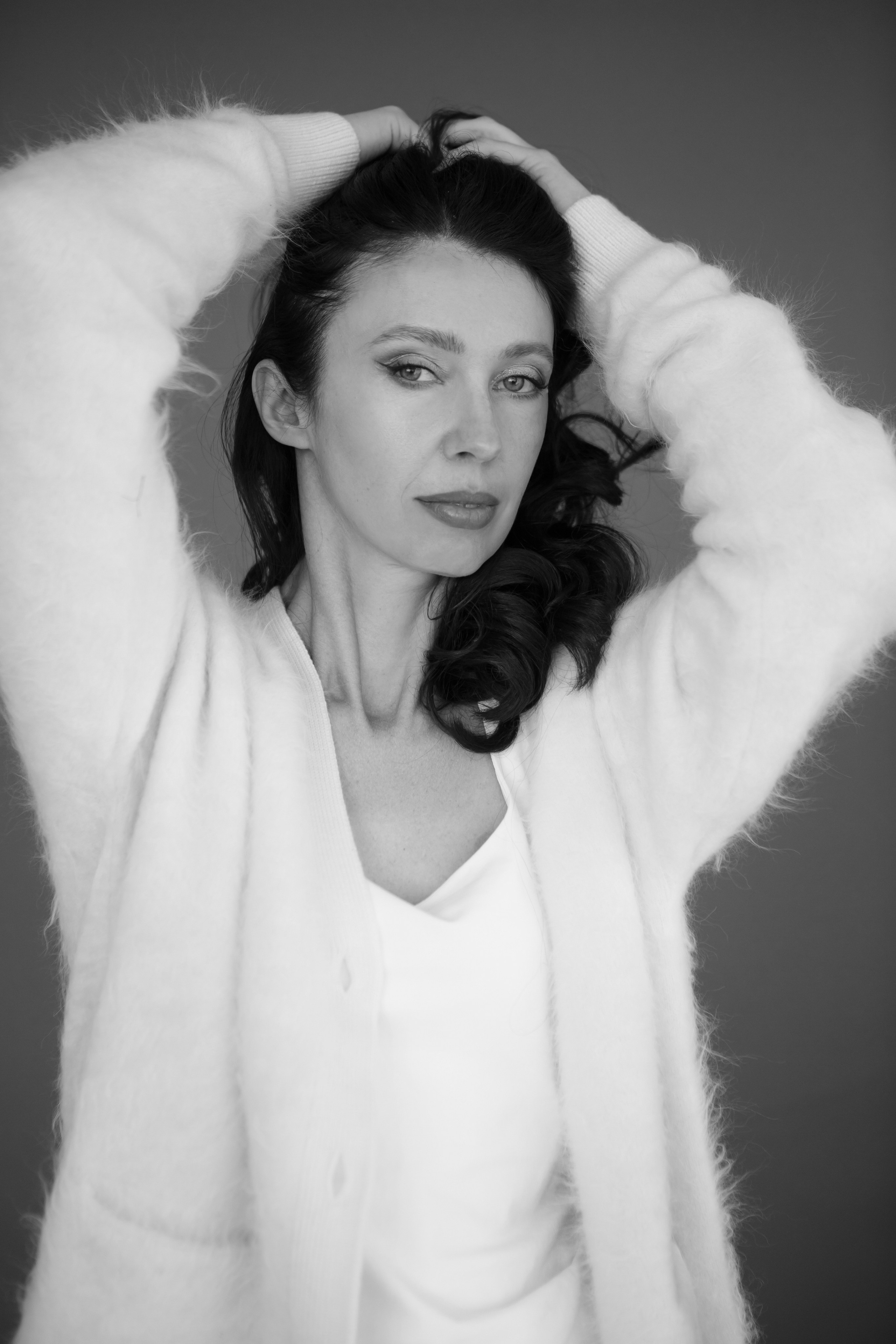 Семейная фотосессия в минималистичном стиле. Фотограф Александра Рышкова