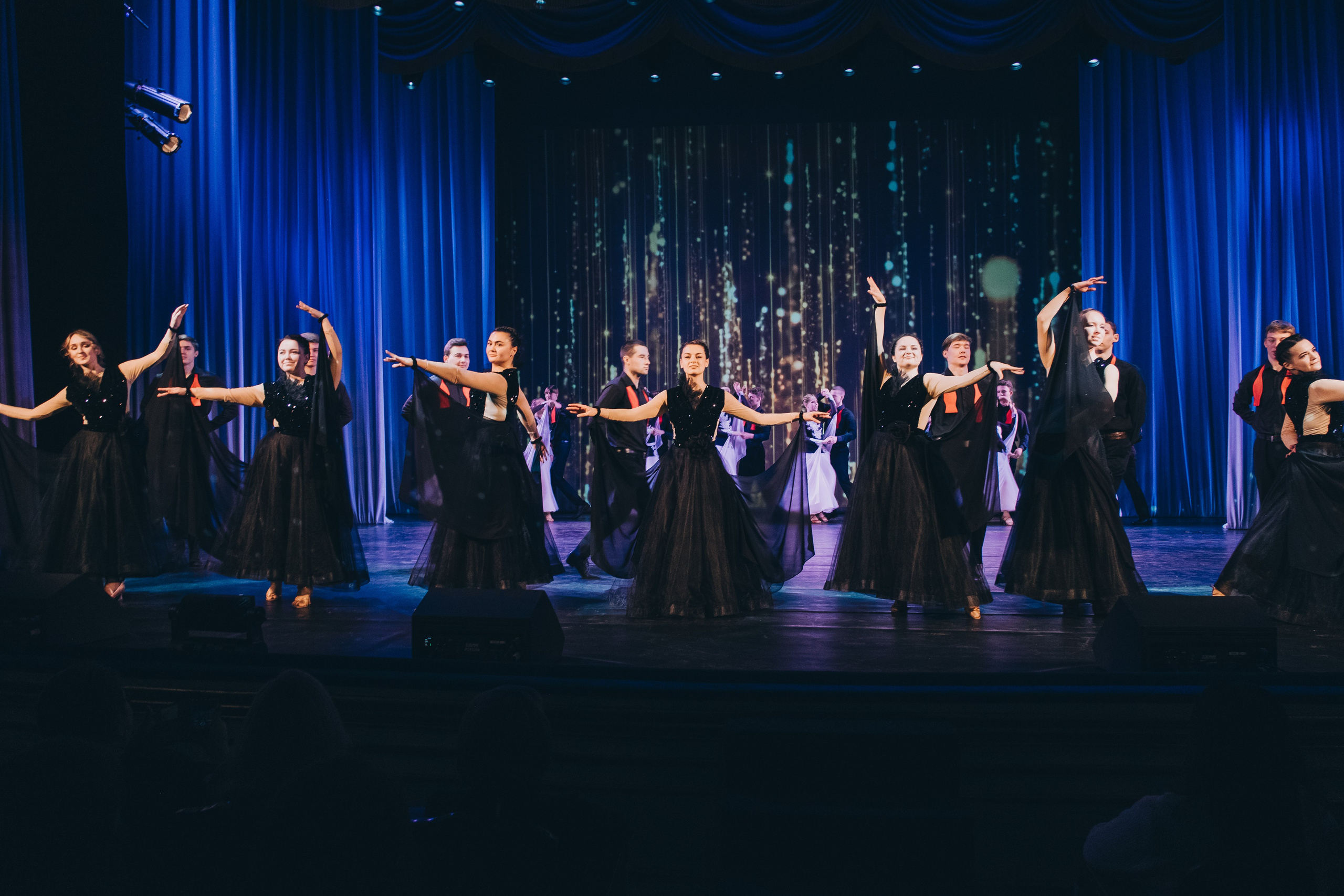 Танцевальный концерт. Фотограф в Иркутске Анна Мирошникова