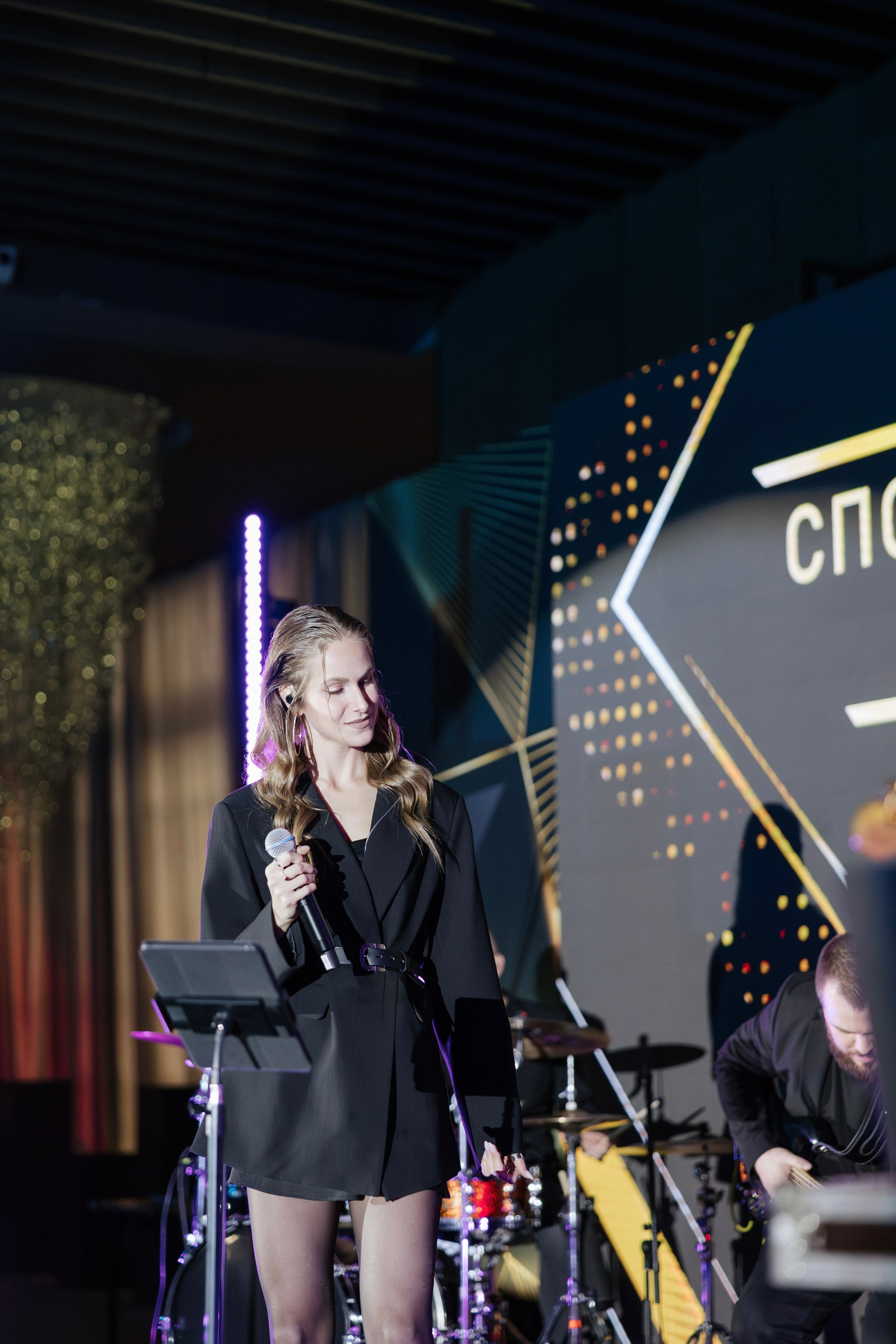 Фотогалерея с различных событий. Вокалистка Мария Сиротенко