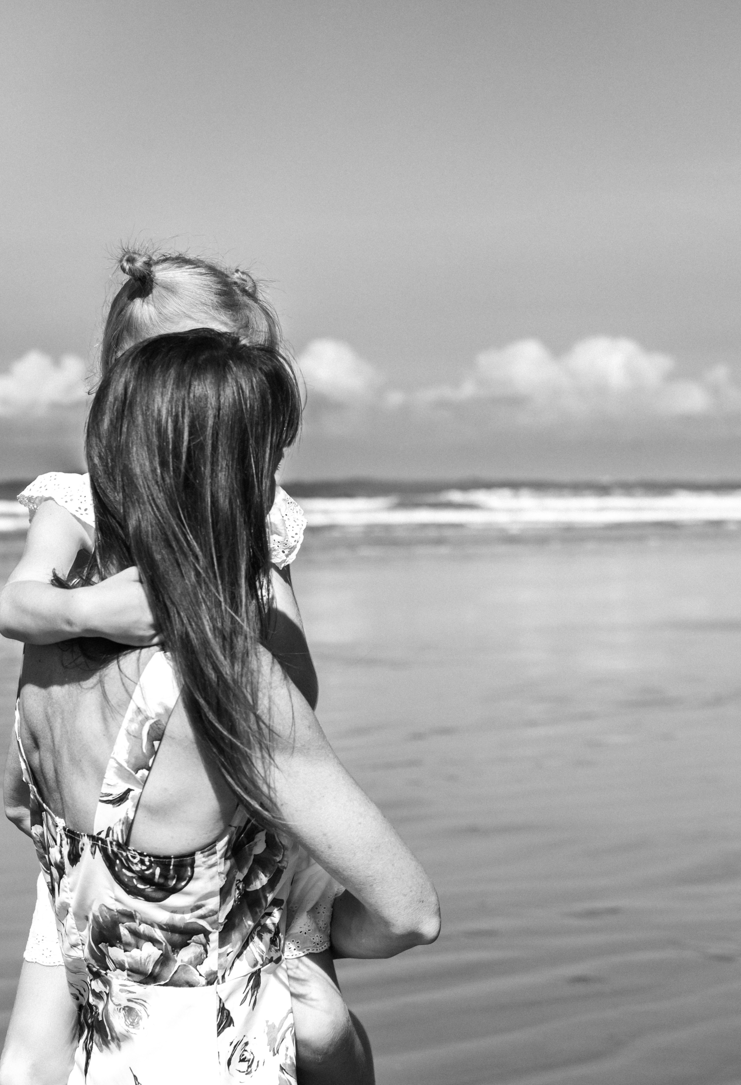 Ocean vibe with Tanya & Katya. Family, portrait, content photo in Costa Rica Evgeniya Besprozvannykh