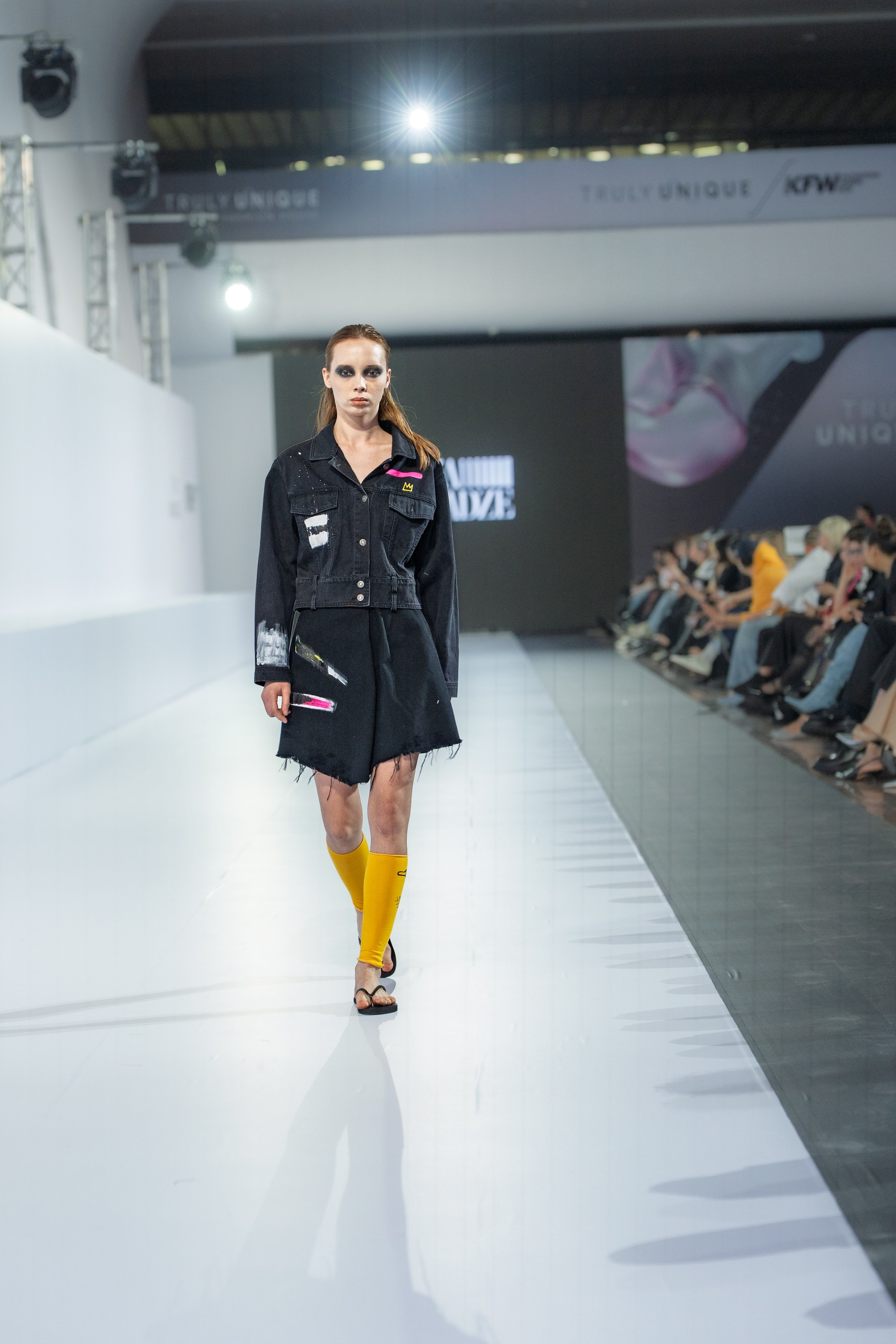 Luka Mikadze. Сайт Алматинского НЮ АРТ, будуар и фэшн фотографа Дениса Карпенко