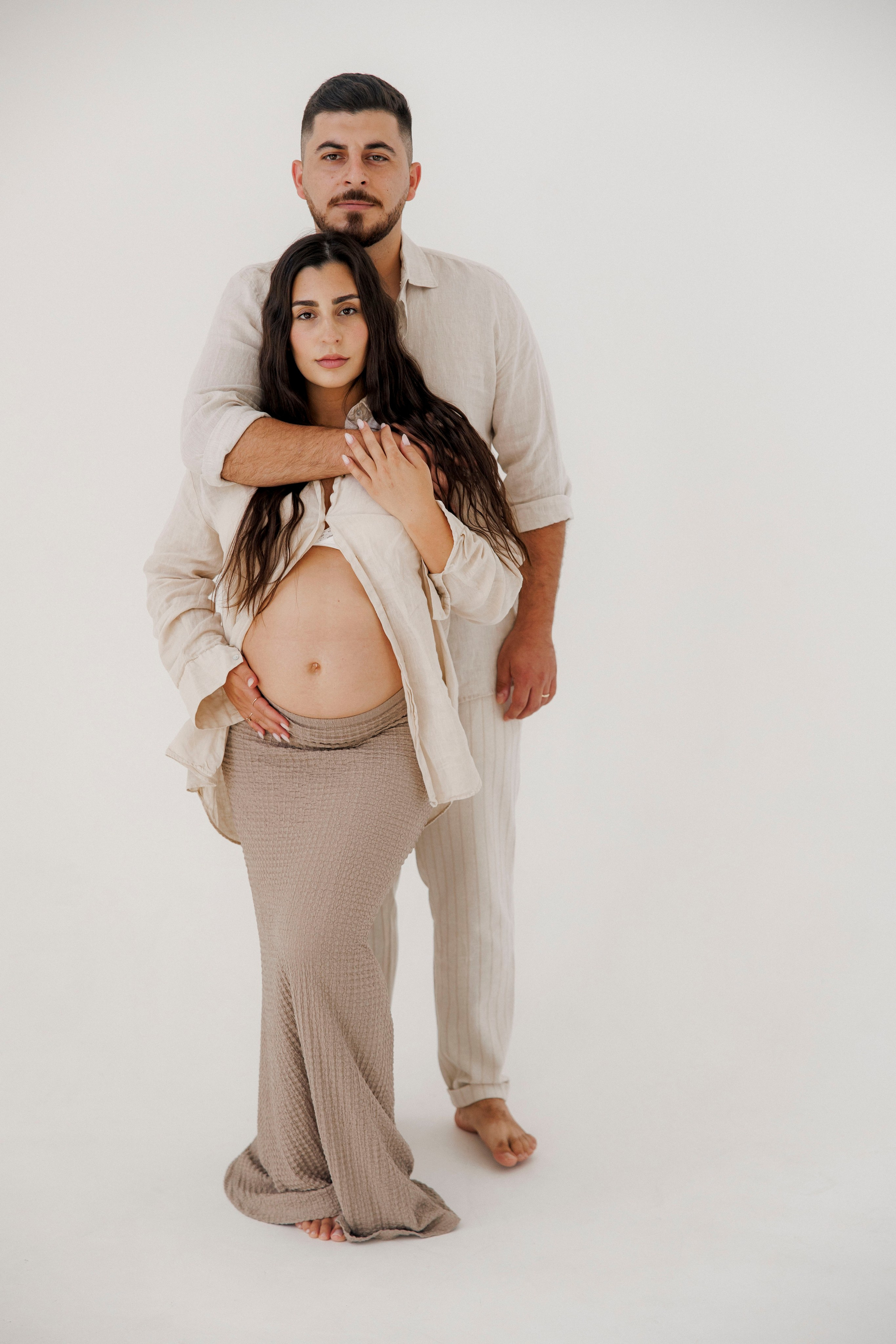 Pregnancy photoshoot inside the Grey Studio. Главная