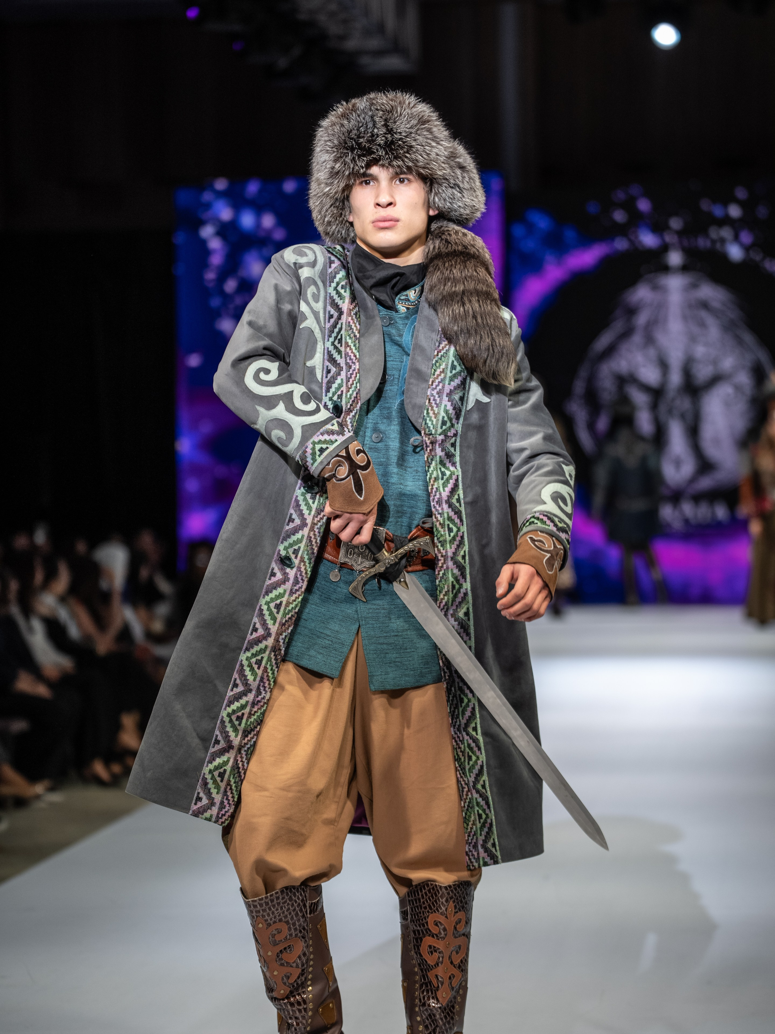 EURASIAN FASHION WEEK Lo Zarata. Сайт Алматинского НЮ АРТ, будуар и фэшн фотографа Дениса Карпенко