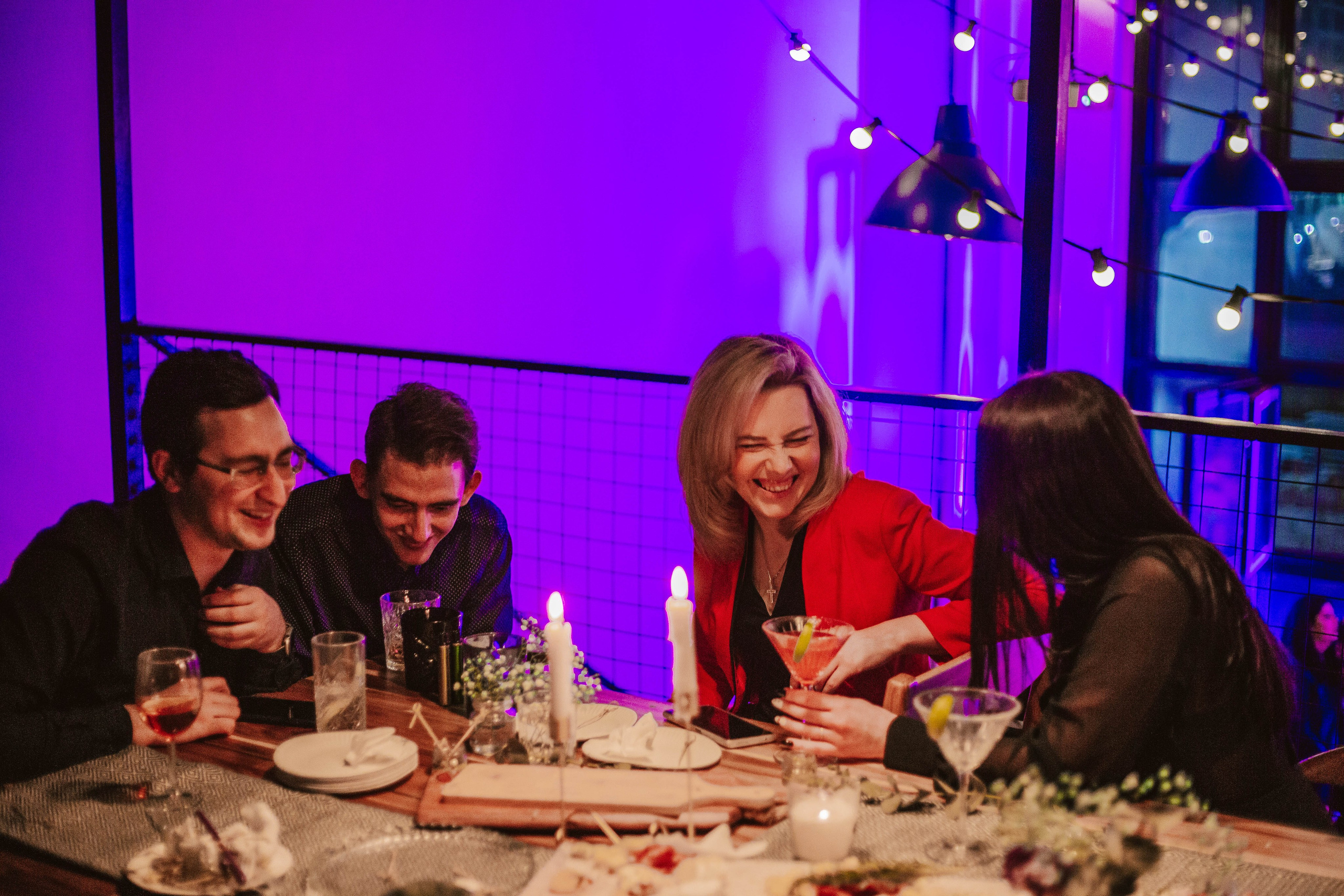 МЕНЯ ПОВСЮДУ ОКРУЖАЕШЬ ТЫ