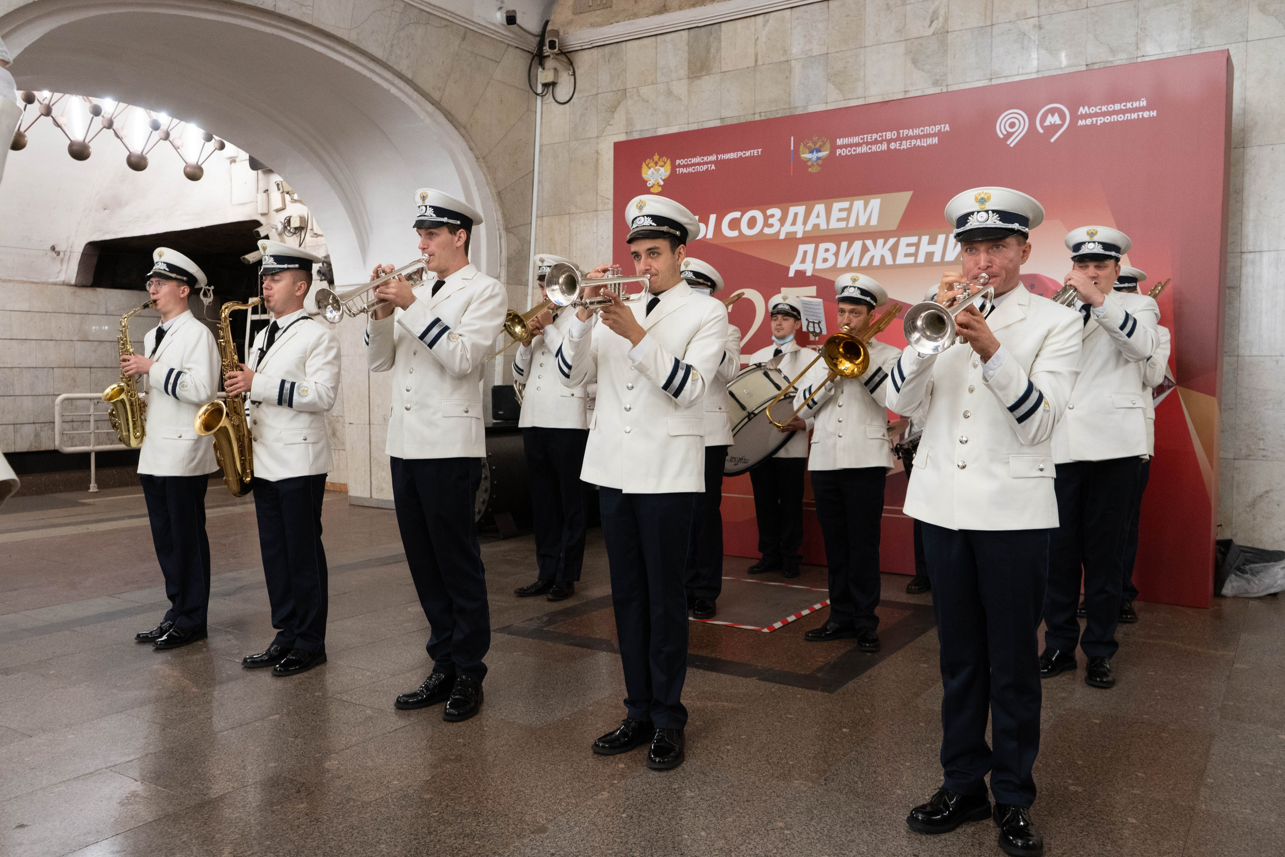 Запуск тематического поезда в метрополитене. Главная