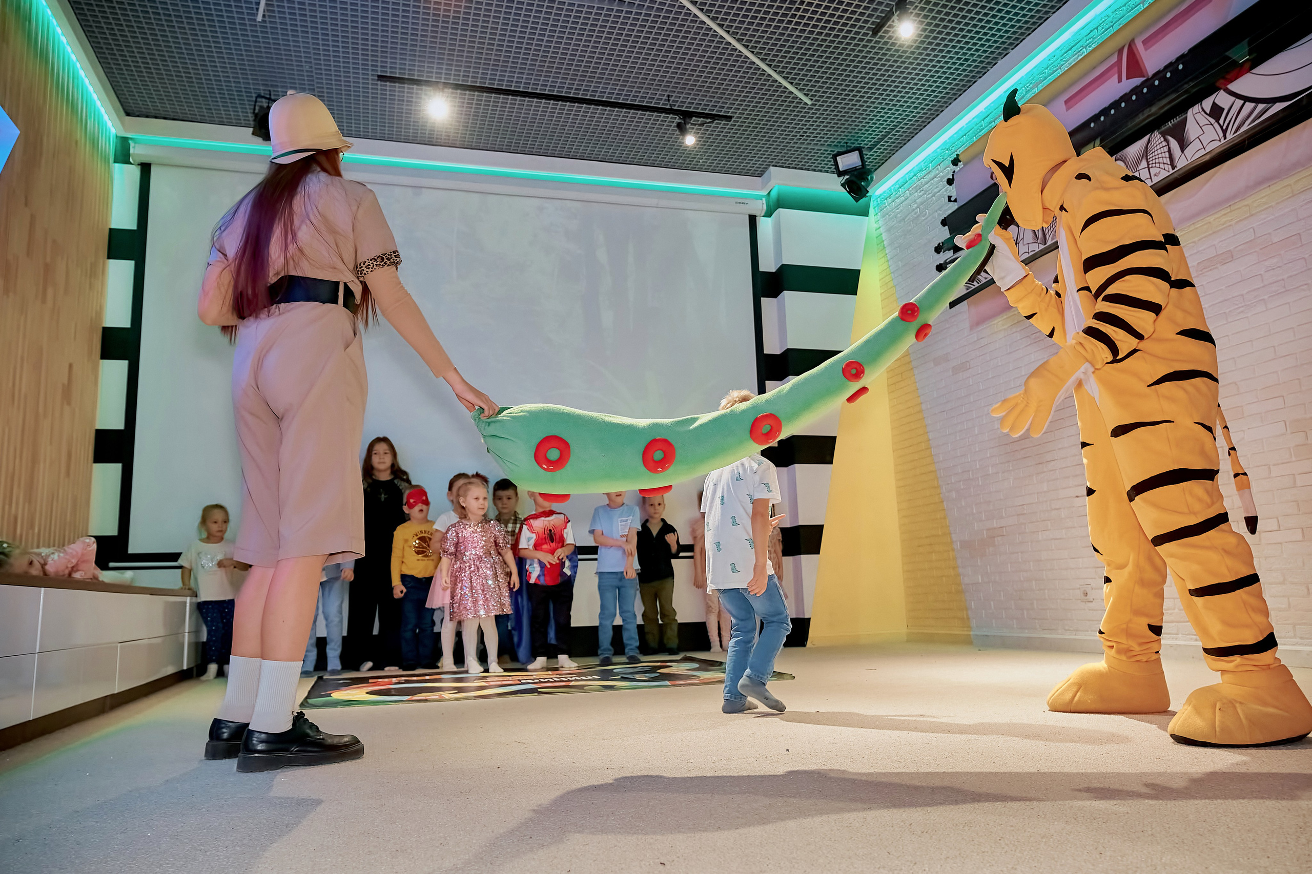 PARTY. Фотограф в Екатеринбурге Наталия Нарышкина, бизнес контент, танец