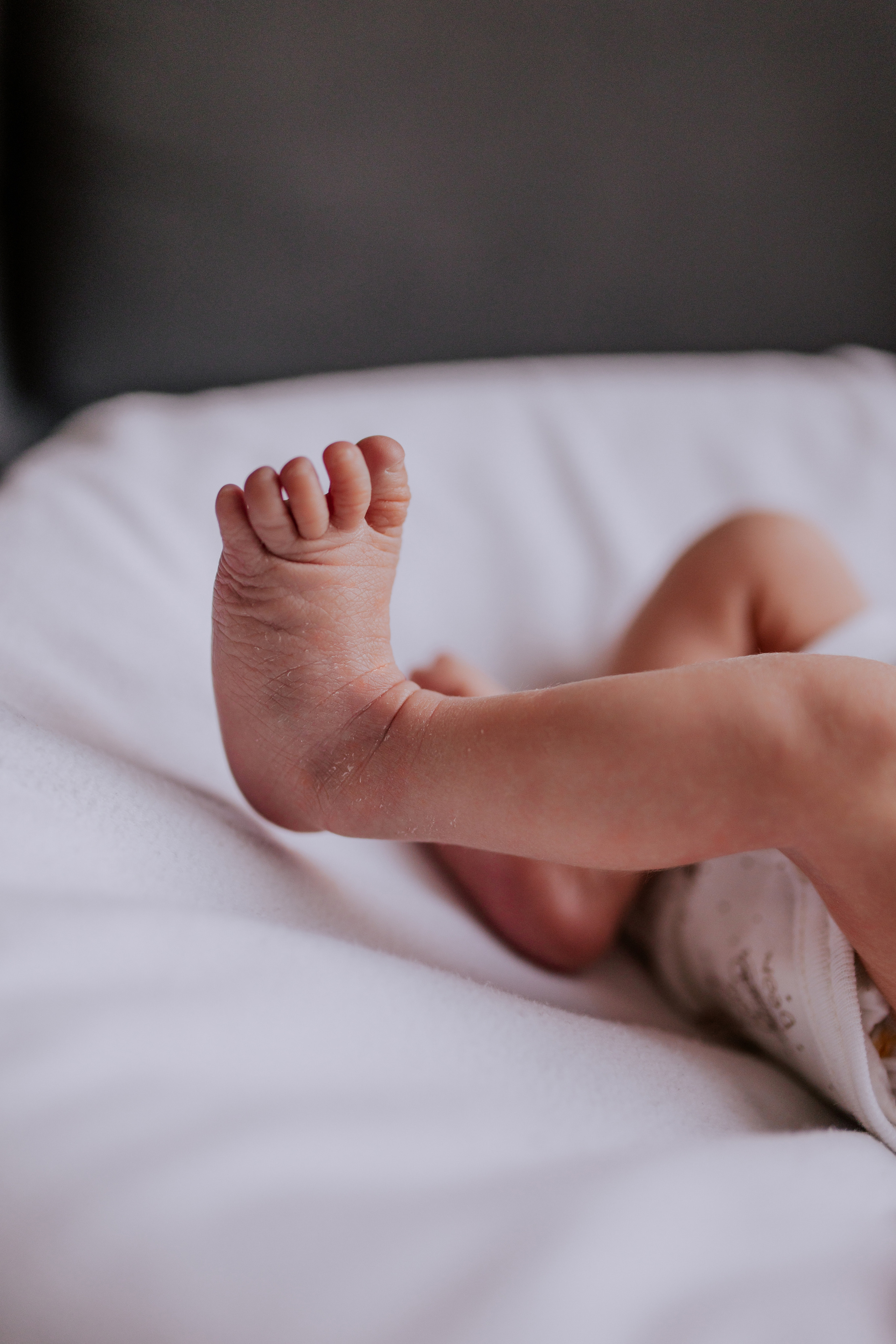 Домашняя съёмка с новорожденным в Тюмени. Фотограф Шелудкова Яна, город Тюмень