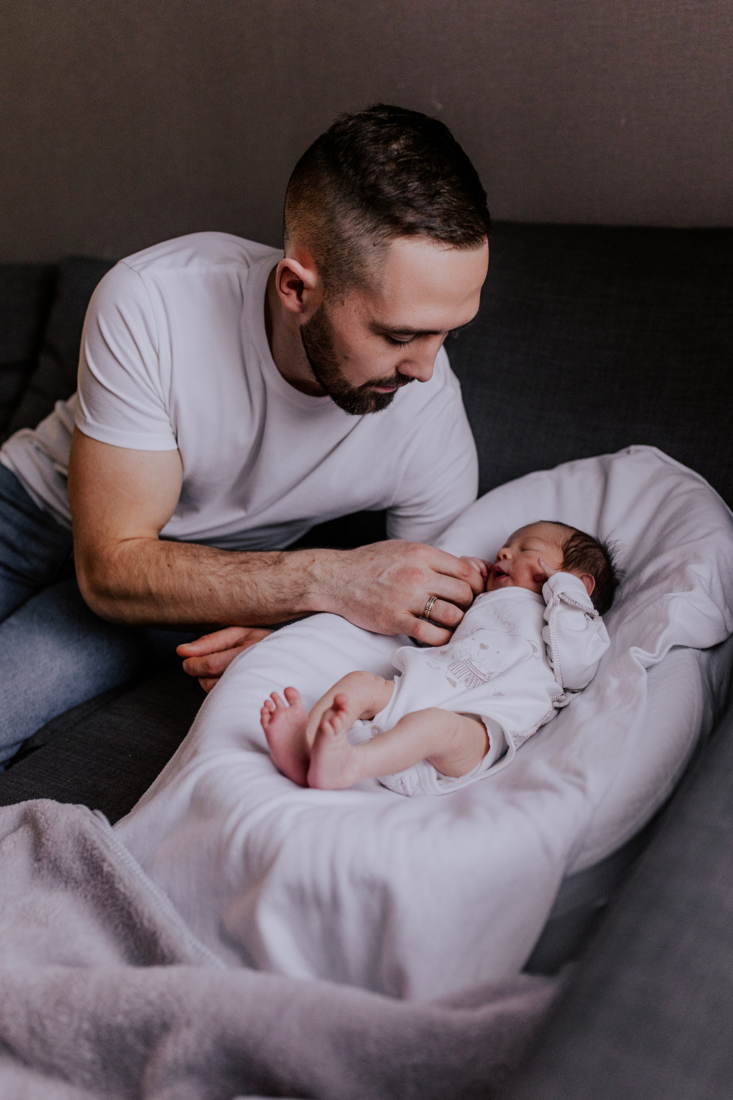 Домашняя съёмка с новорожденным в Тюмени. Фотограф Шелудкова Яна, город Тюмень