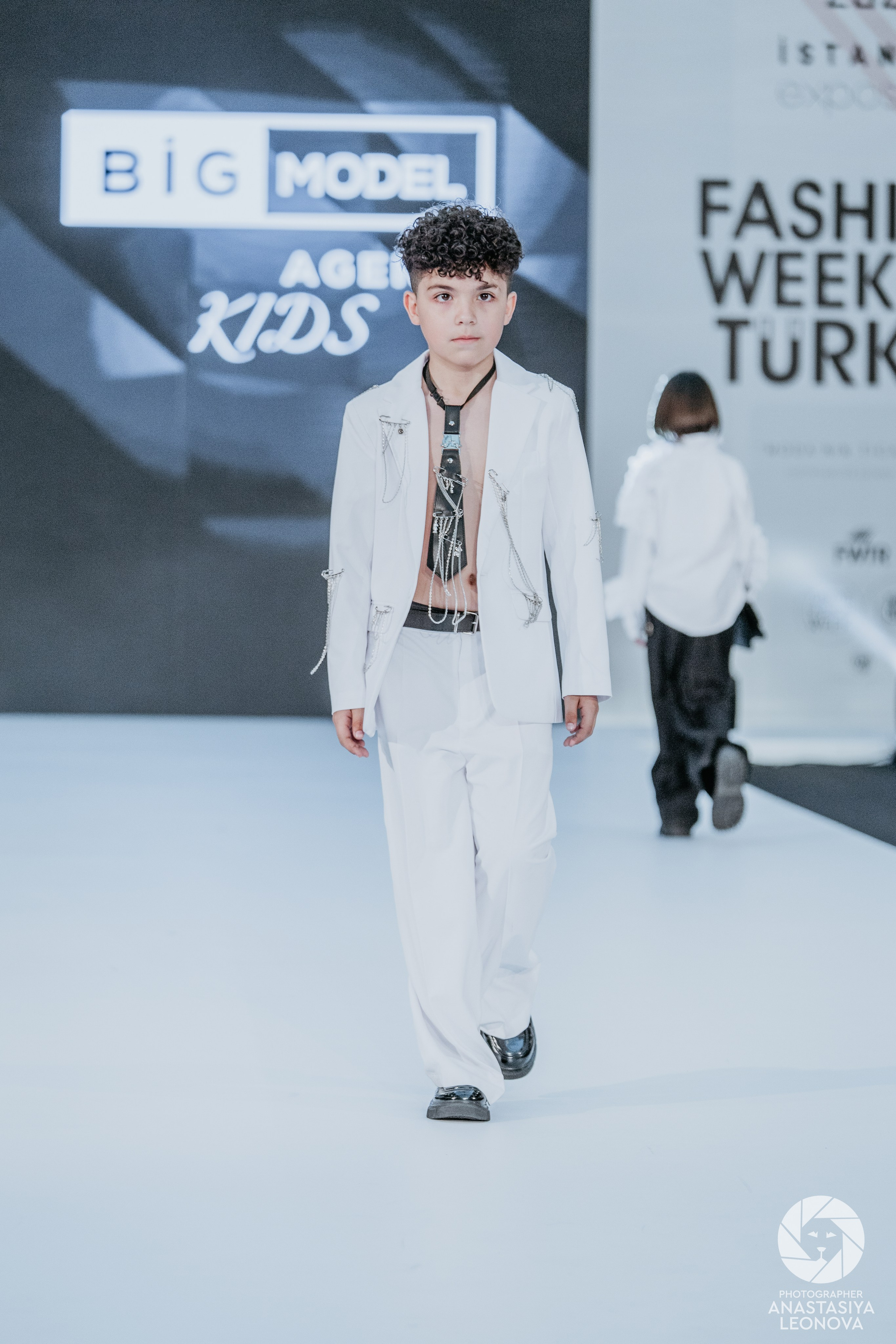 Fashion Week Türkiye [spring, 2025]. Anastasia Leonowa